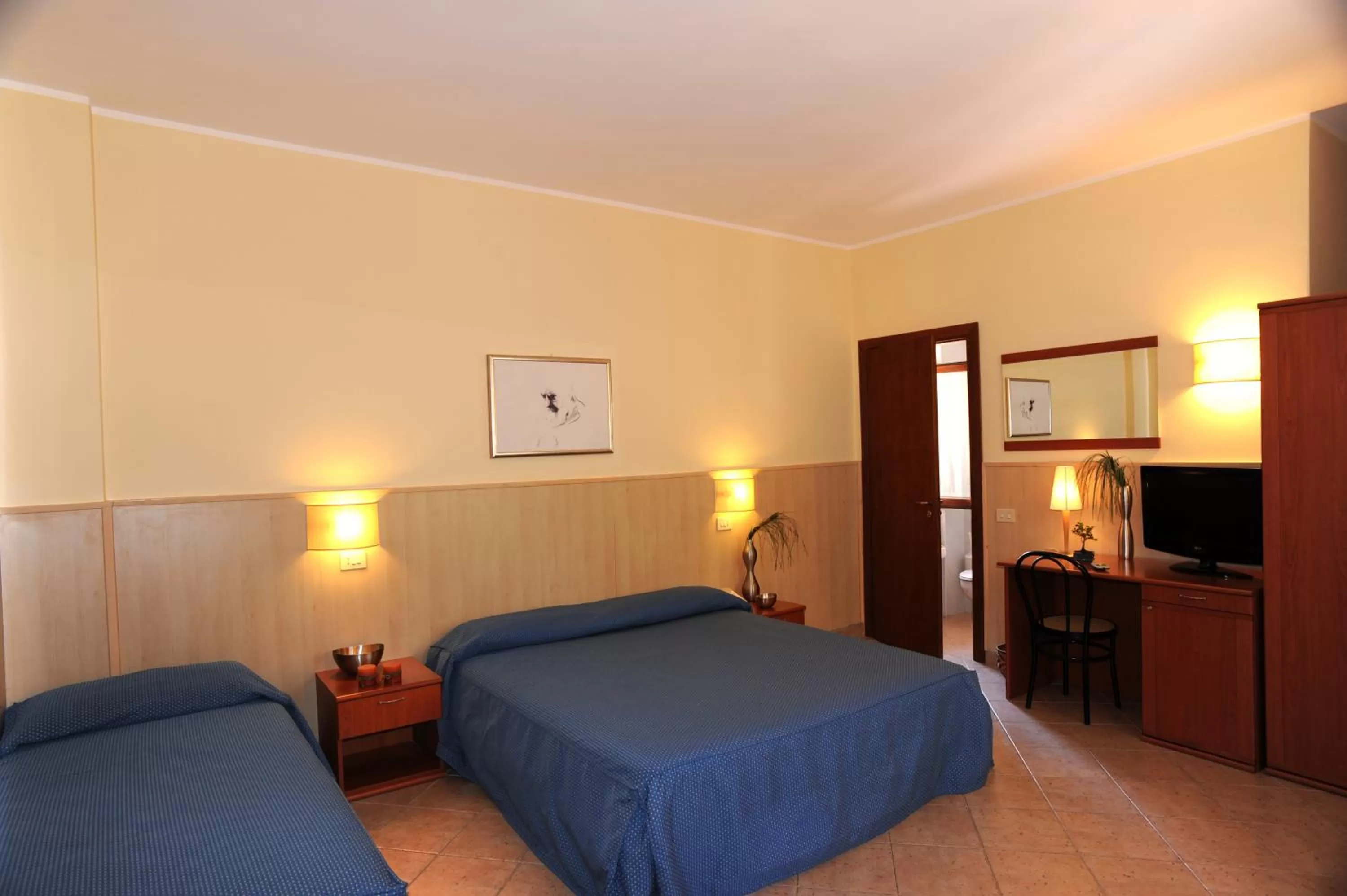 Bedroom, Bed in Villa Santacroce