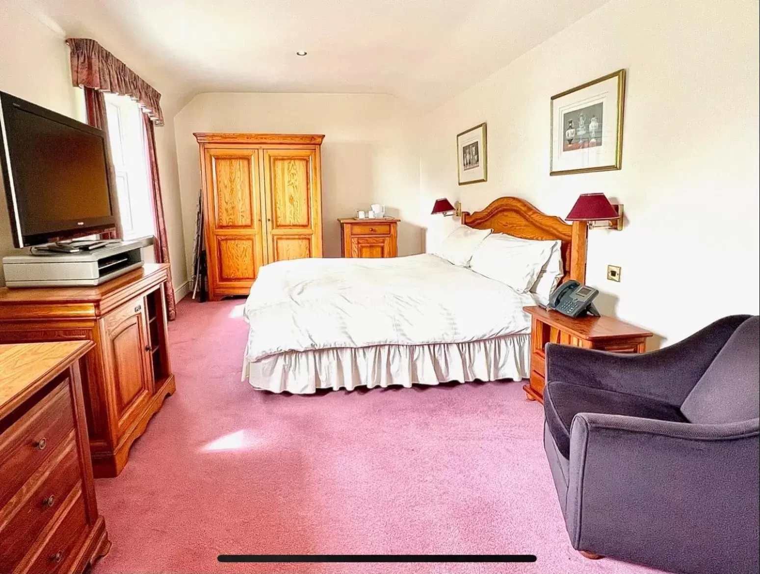 King Room in Promenade House King Room in Promenade House