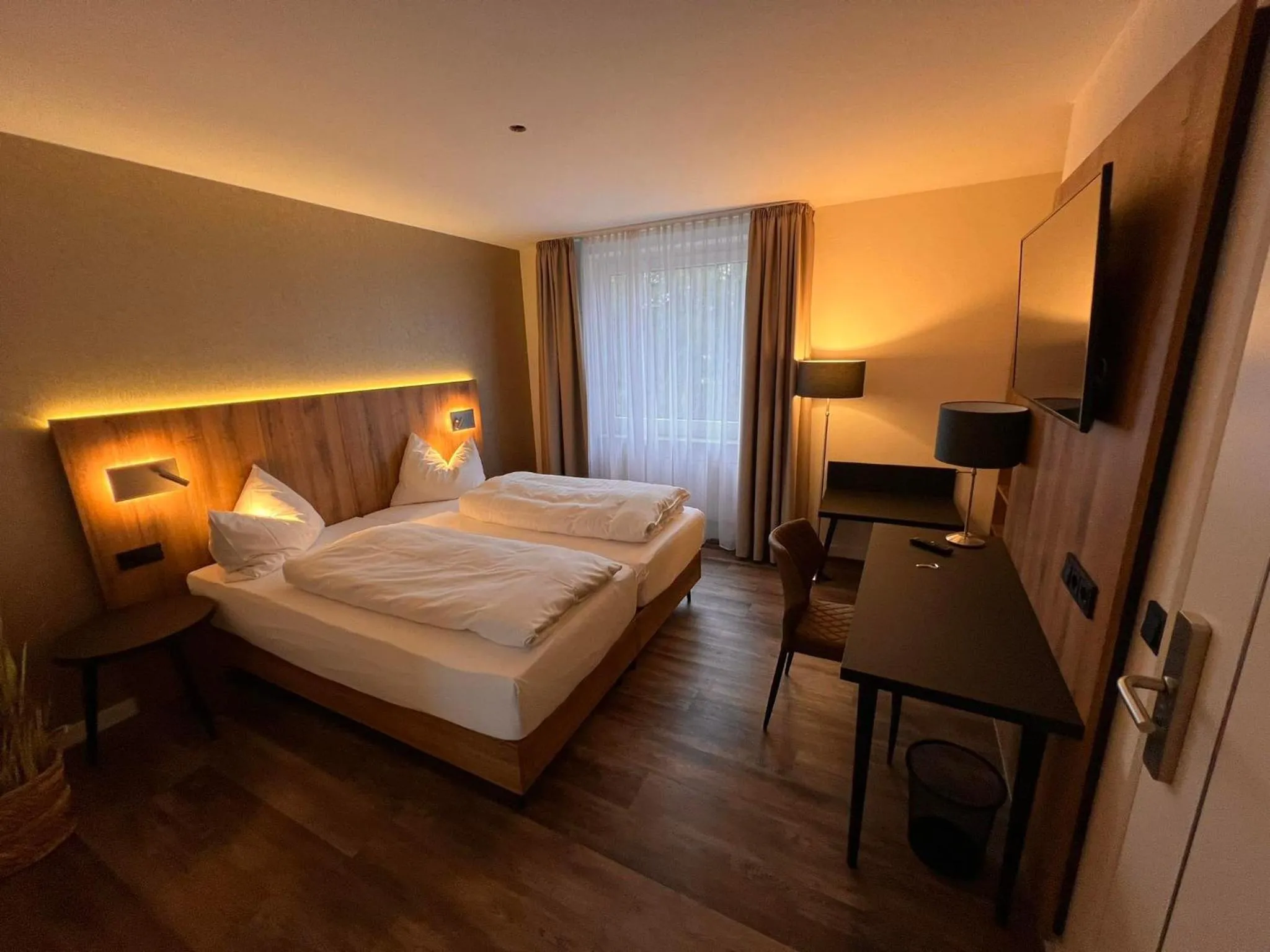 Photo of the whole room, Bed in Hotel-Restaurant Amadeus