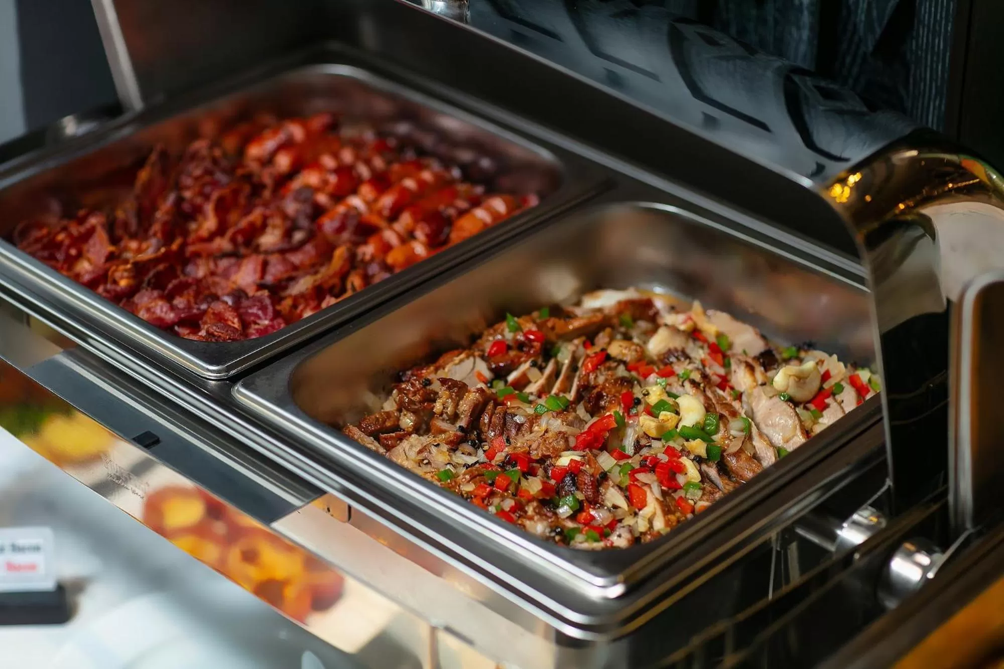 Food and drinks in Scent Premium Hotel