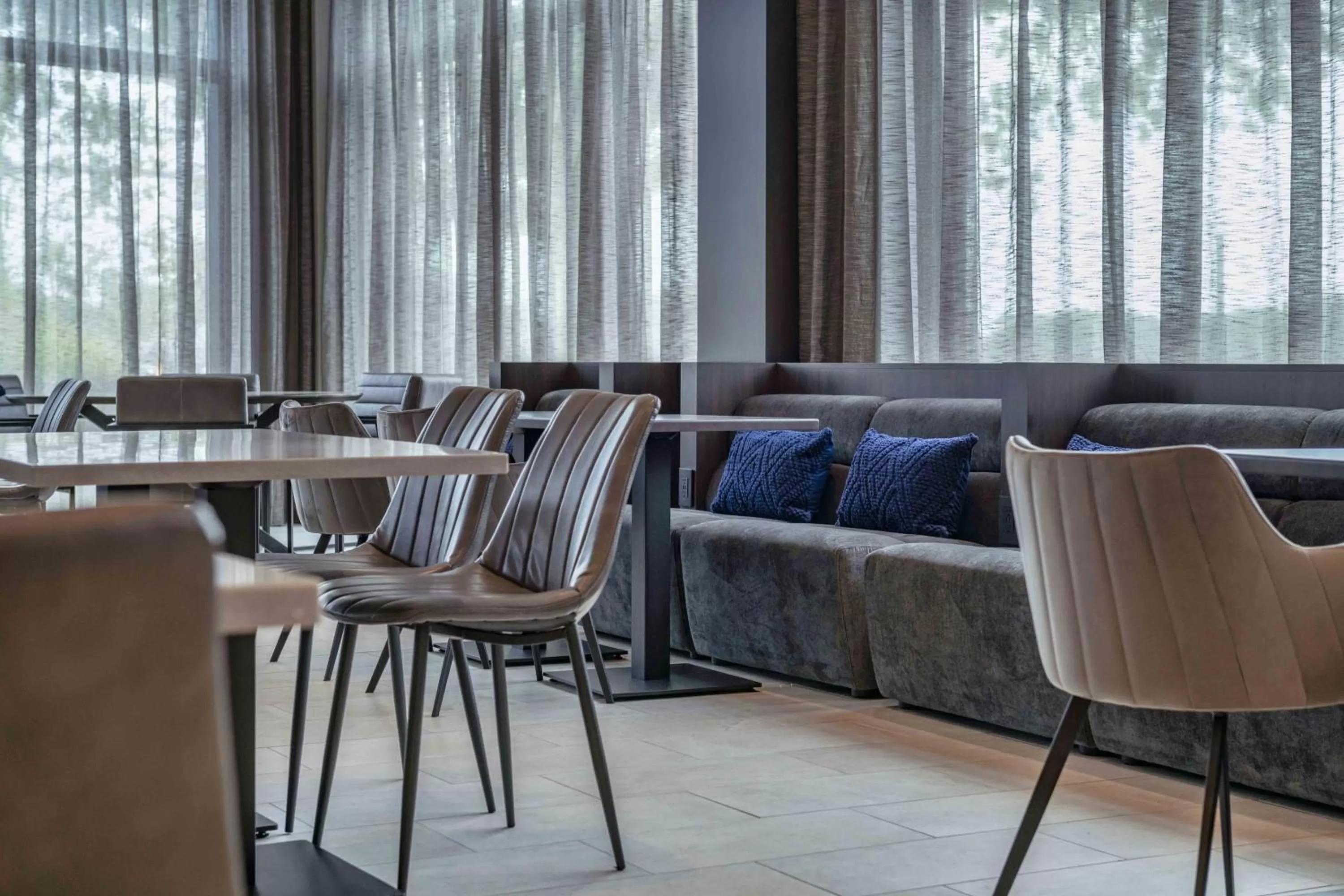 Restaurant/places to eat in Holiday Inn Express - Boston Logan Airport - Revere by IHG