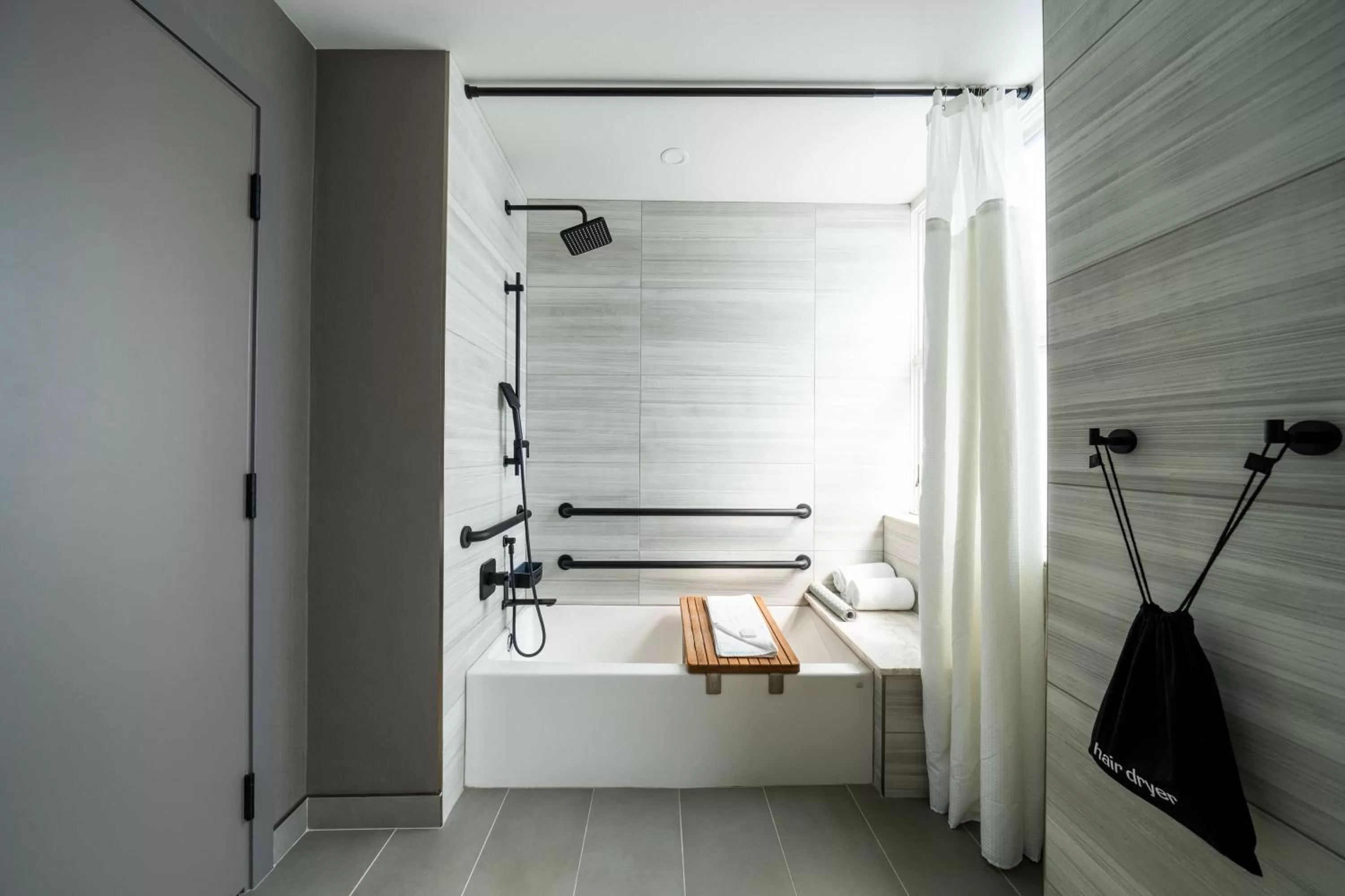 Bathroom in Sandman Signature Fort Worth Downtown Hotel