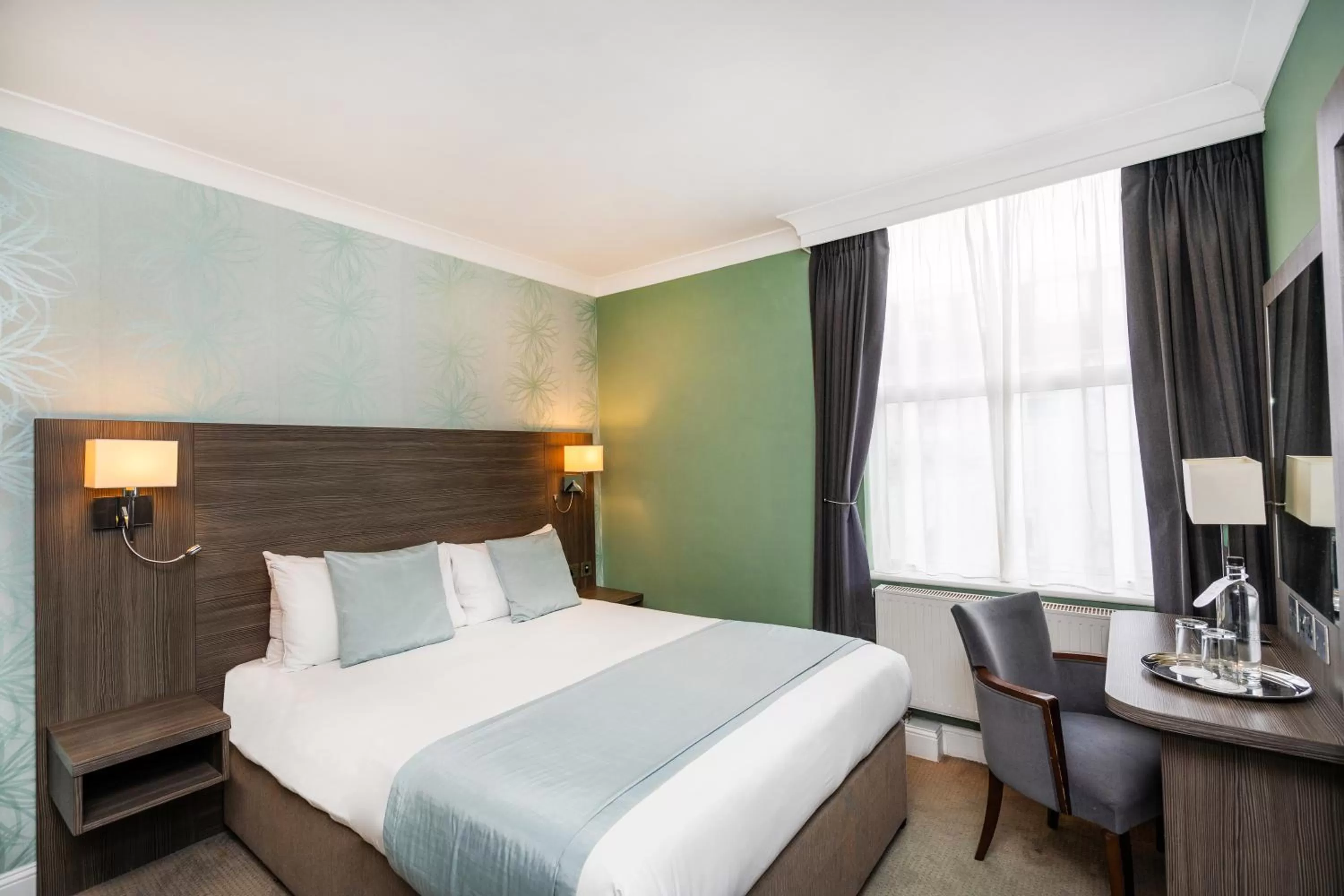 Bed in Bromley Court Hotel London