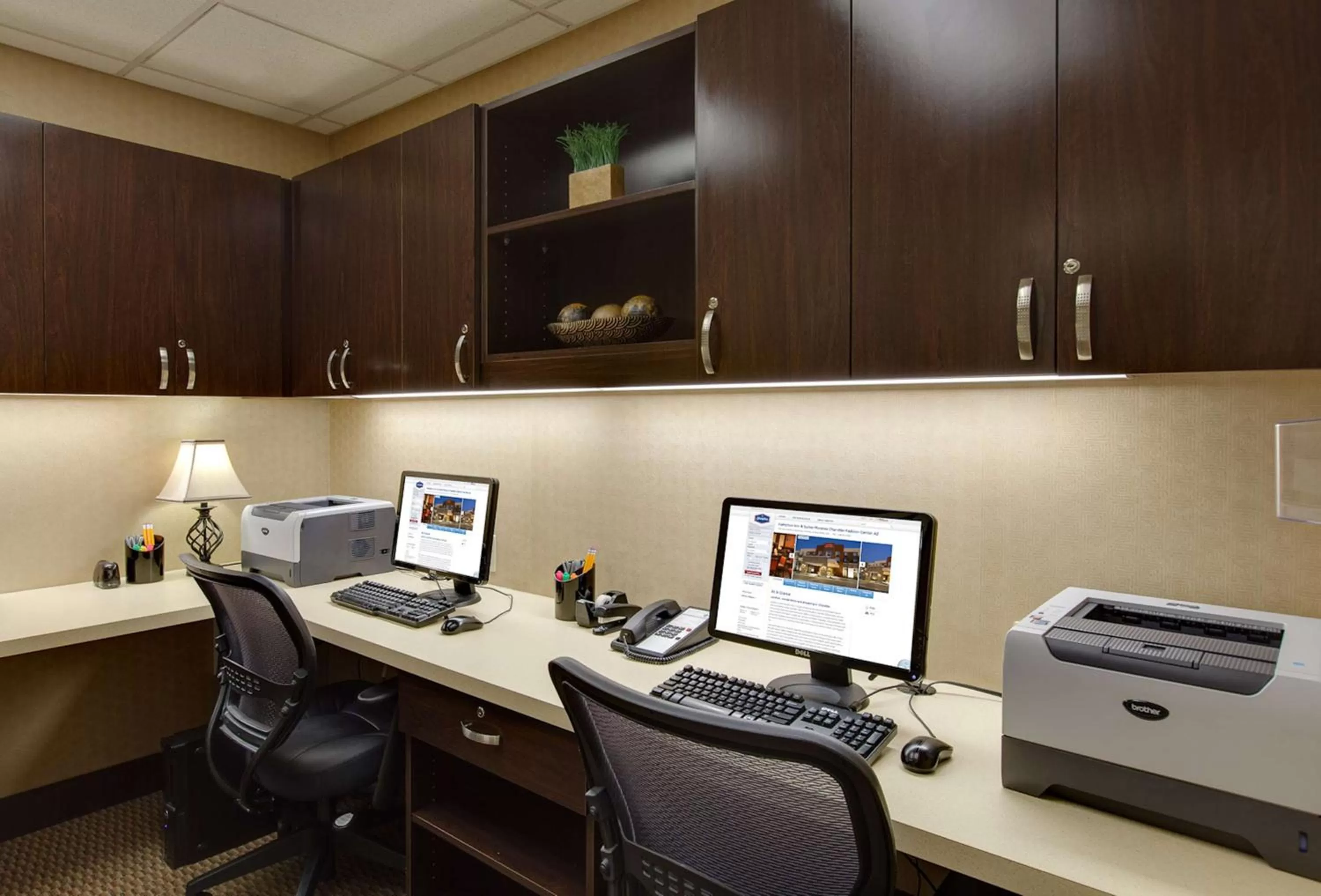 Business facilities in Hampton Inn & Suites Phoenix Chandler Fashion Center