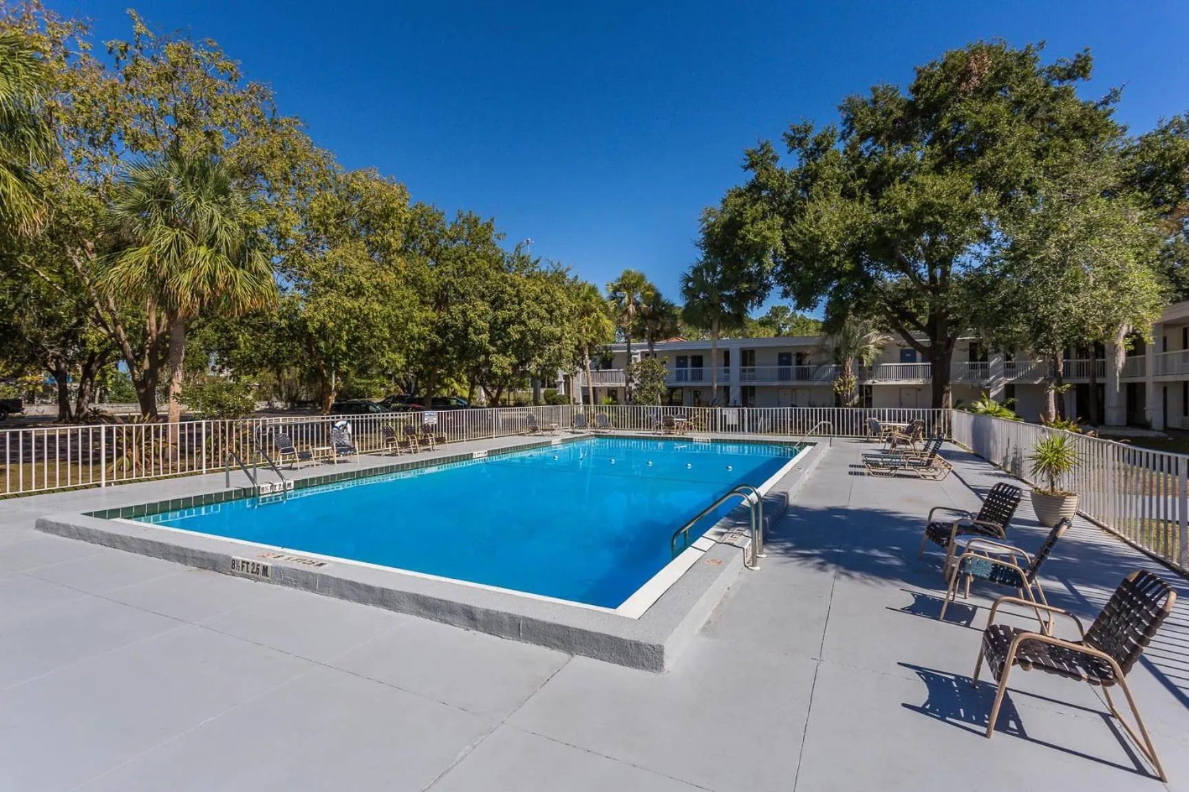 Swimming pool in Studio 6 Gainesville, Fl