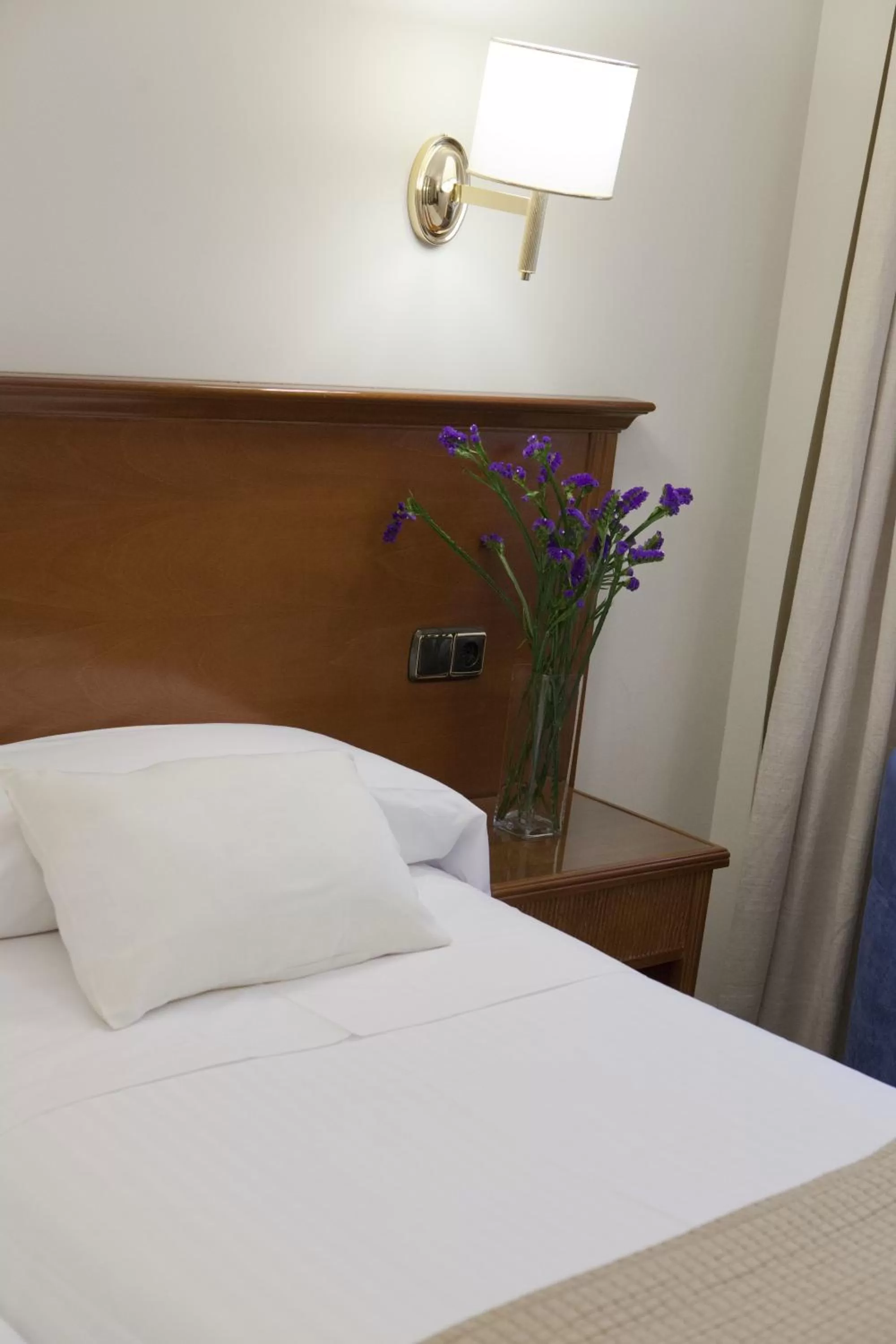 Decorative detail, Bed in Porcel Alixares