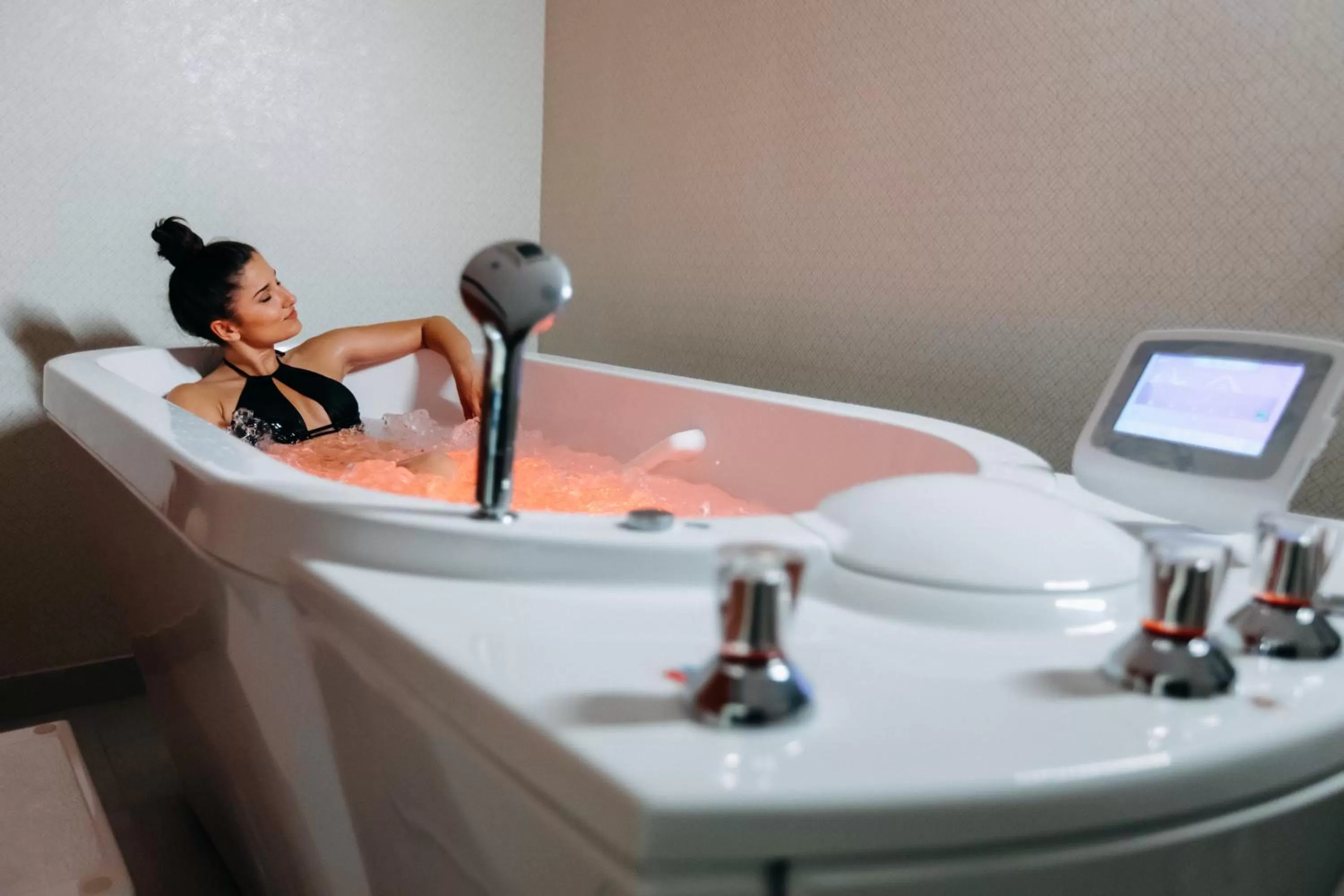 Spa and wellness centre/facilities, Bathroom in HOTEL CRYSTAL WELLNESS & SPA superior