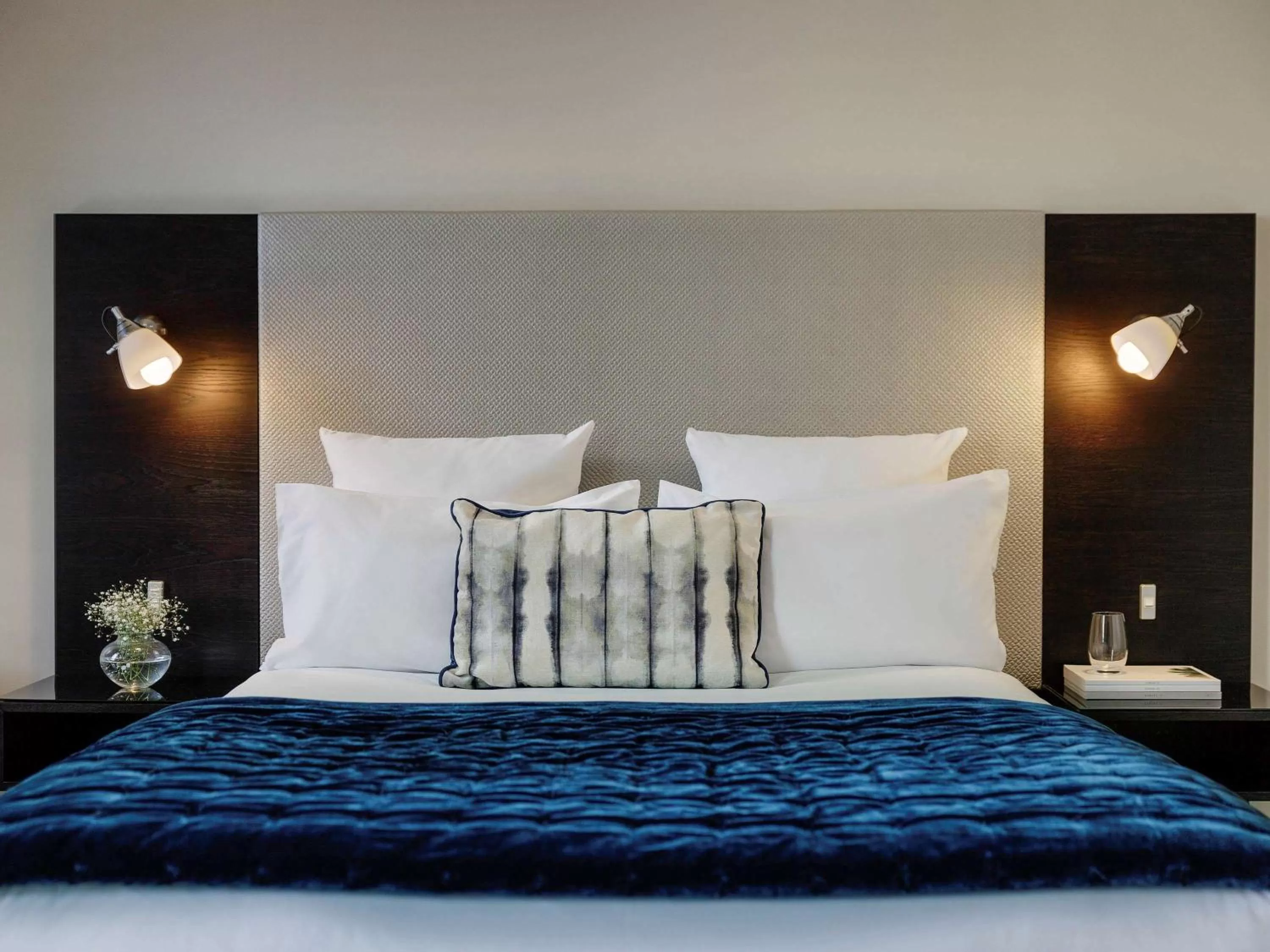 Photo of the whole room, Bed in The Sebel Auckland Viaduct Harbour