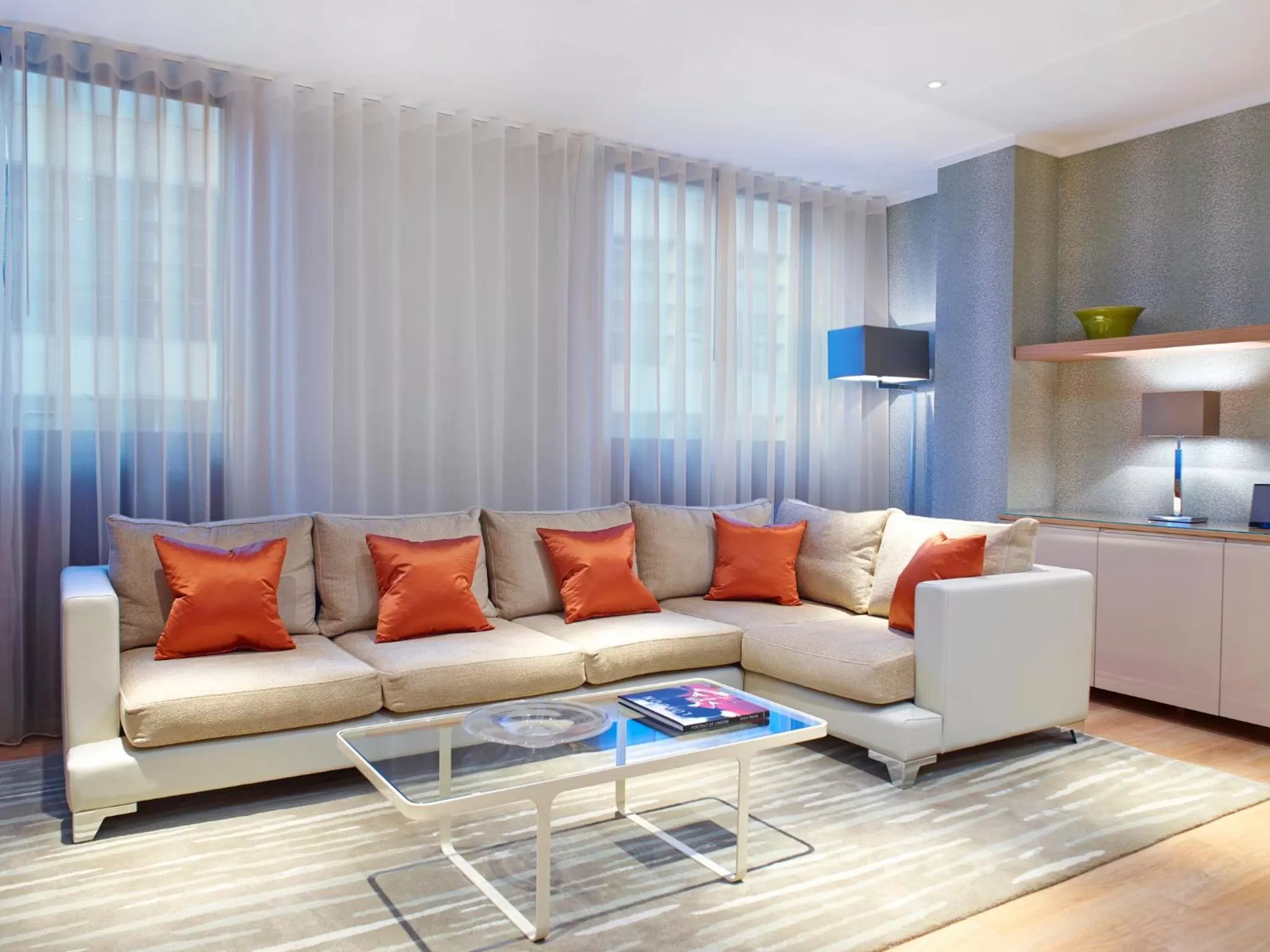 Living room in Cheval Three Quays at The Tower of London