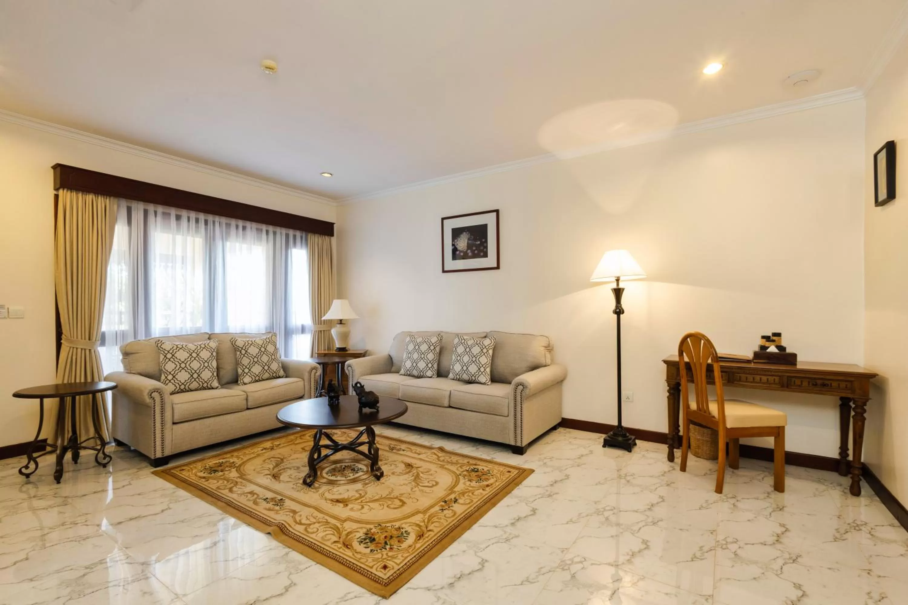 Living room in Saem Siemreap Hotel