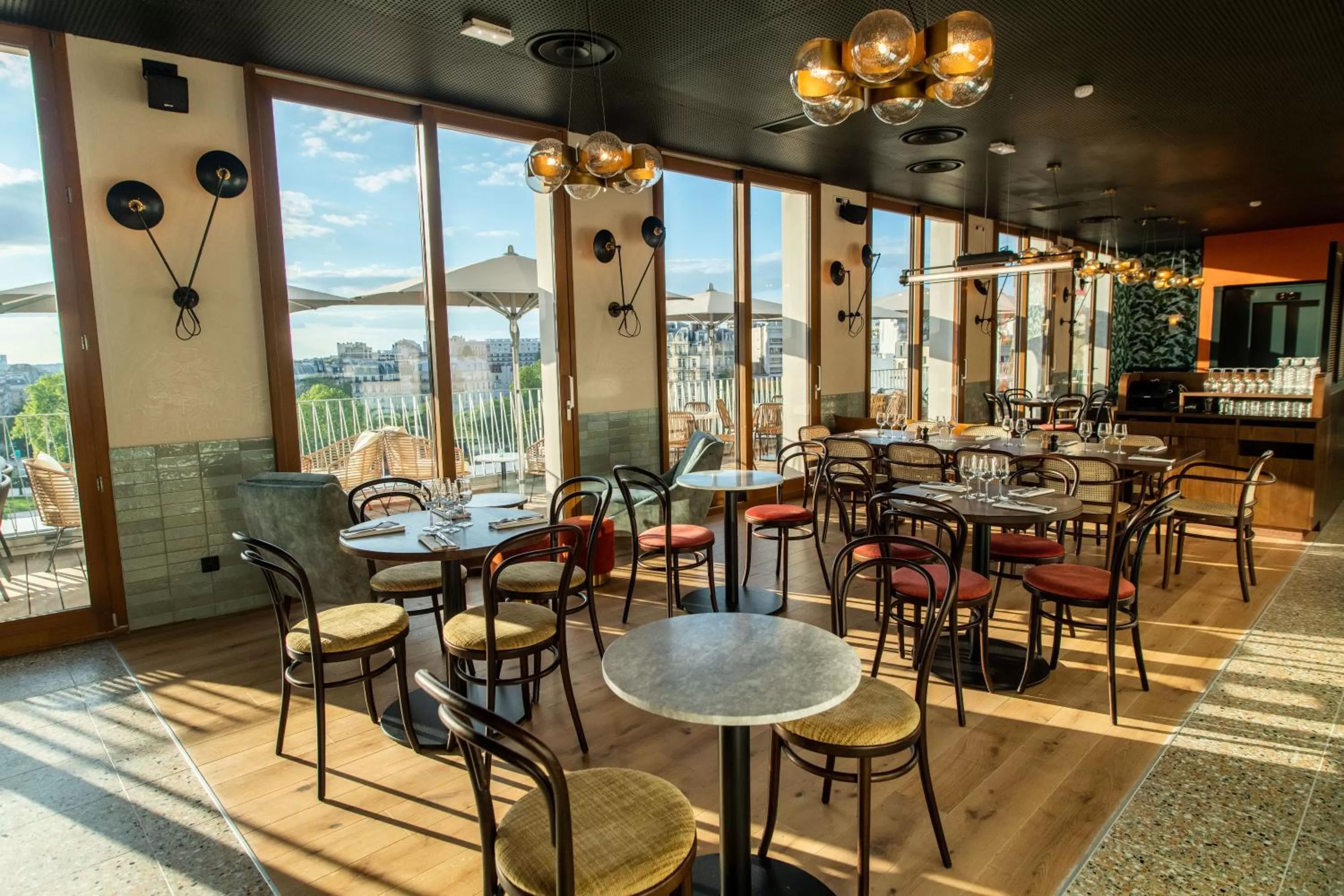 Lounge or bar in The People - Paris Nation