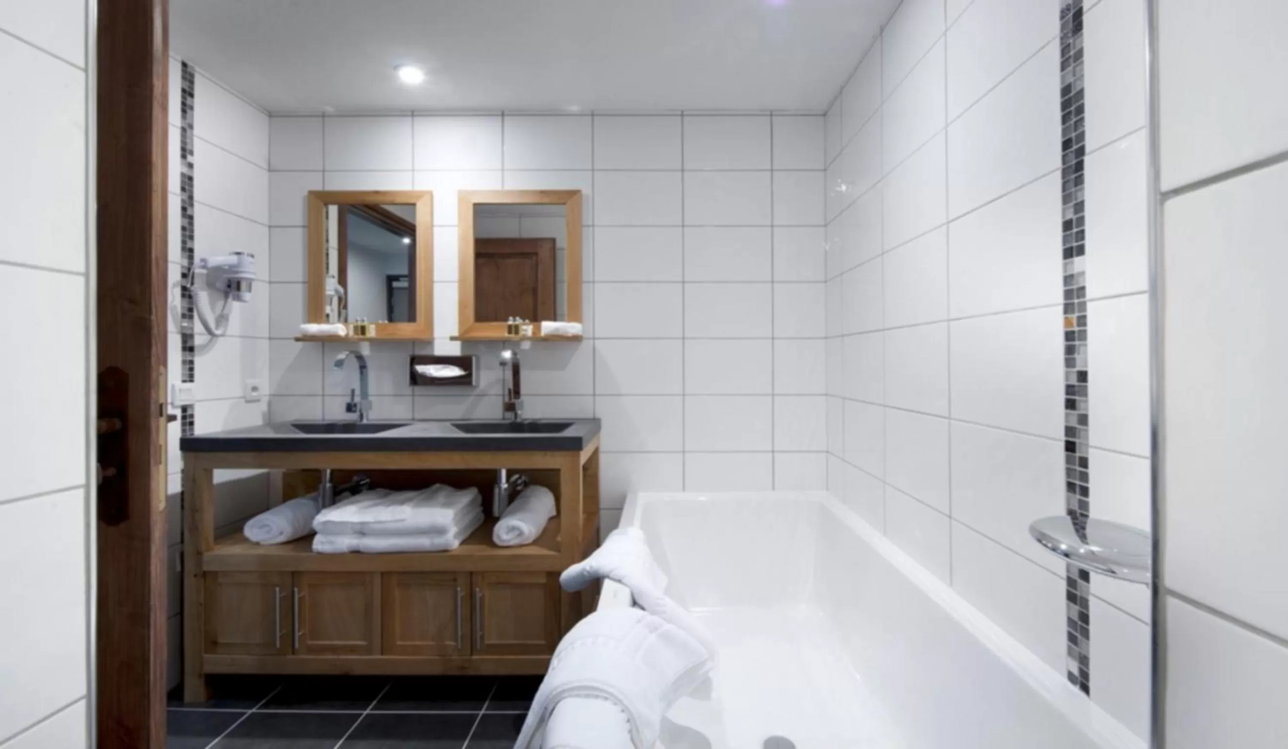 Bathroom in Auberge de Savoie