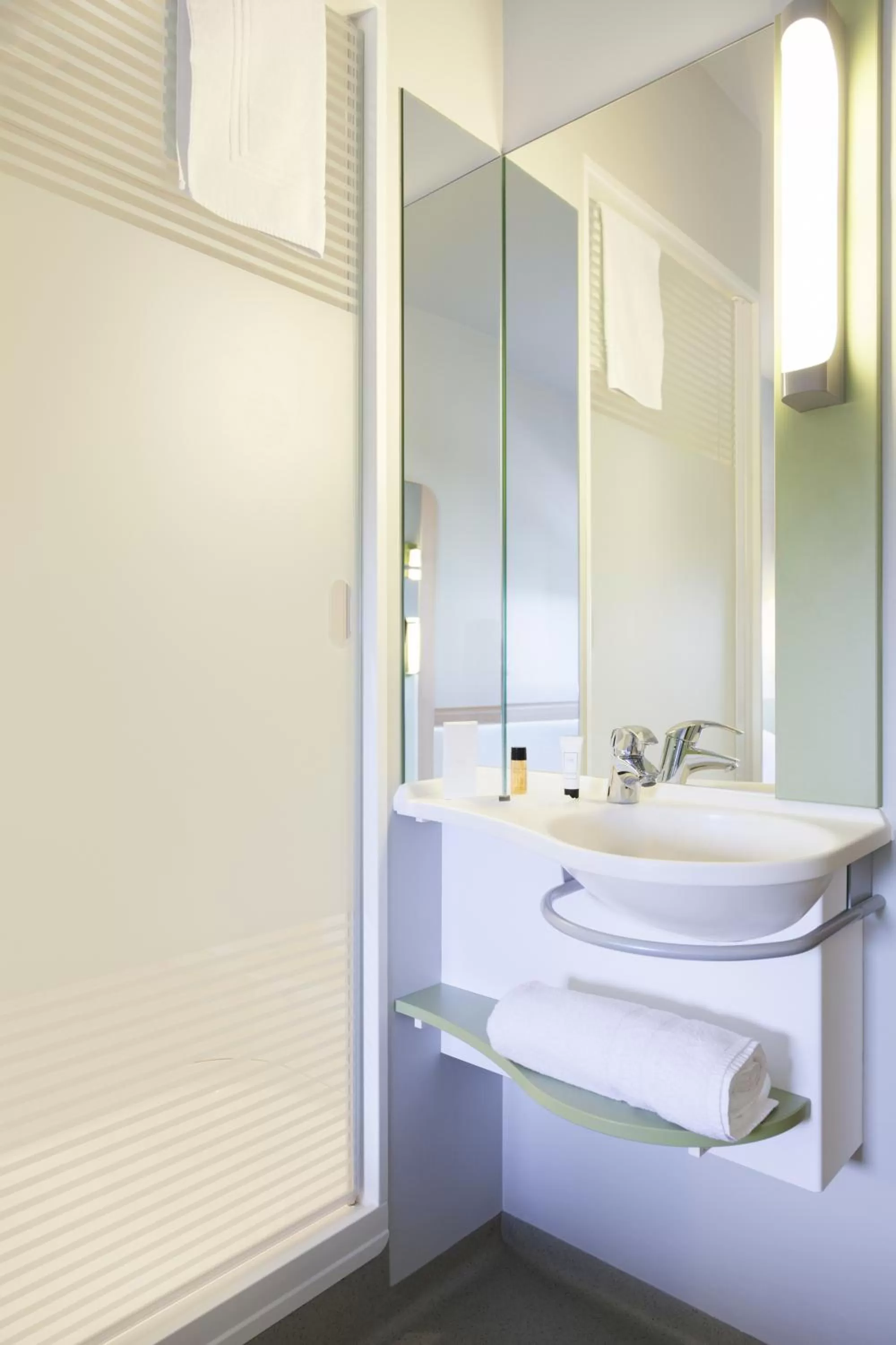 Bathroom in ibis budget Hotel Edinburgh Park