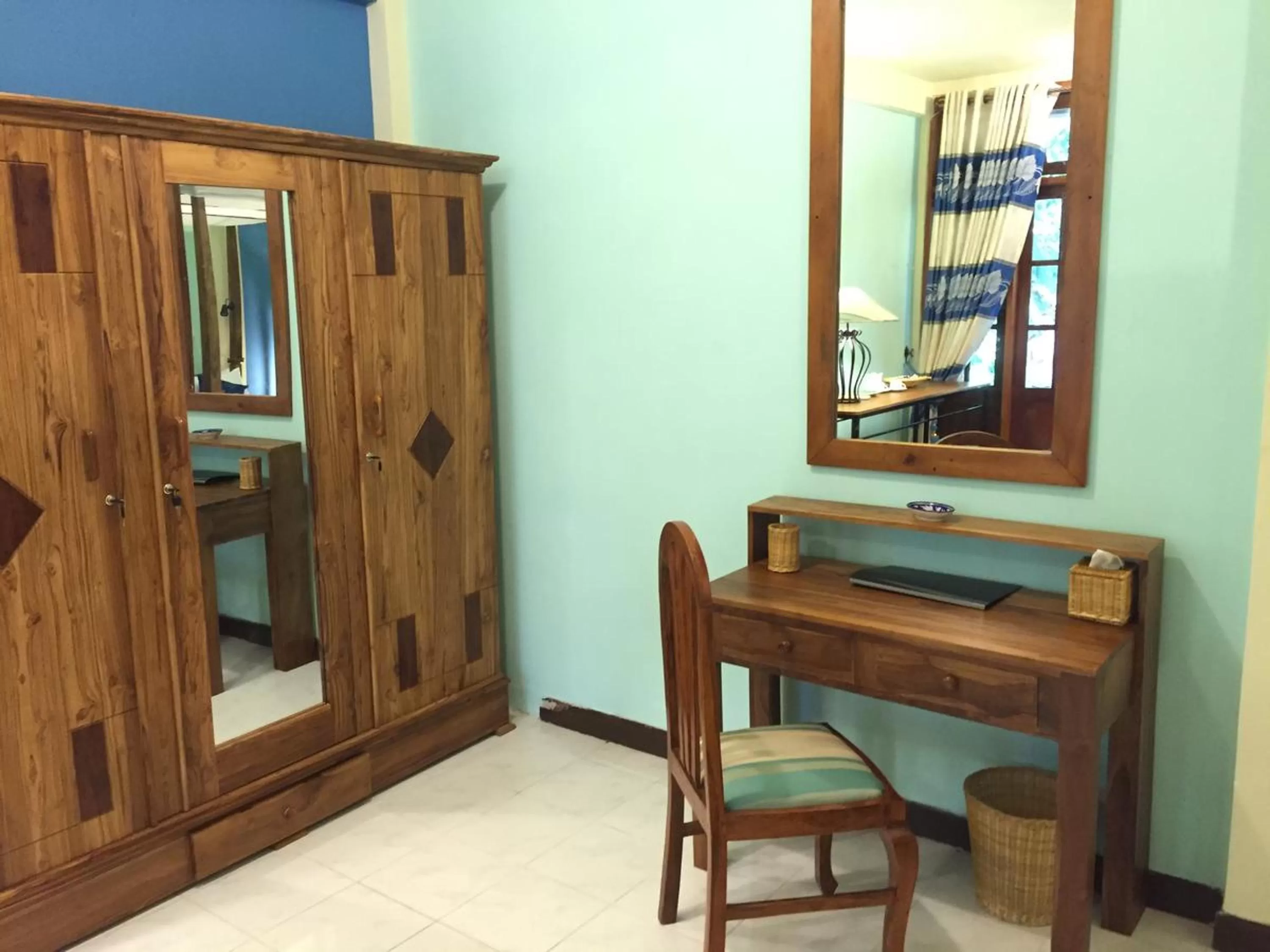Photo of the whole room, Dining Area in Le leopard d 'argent