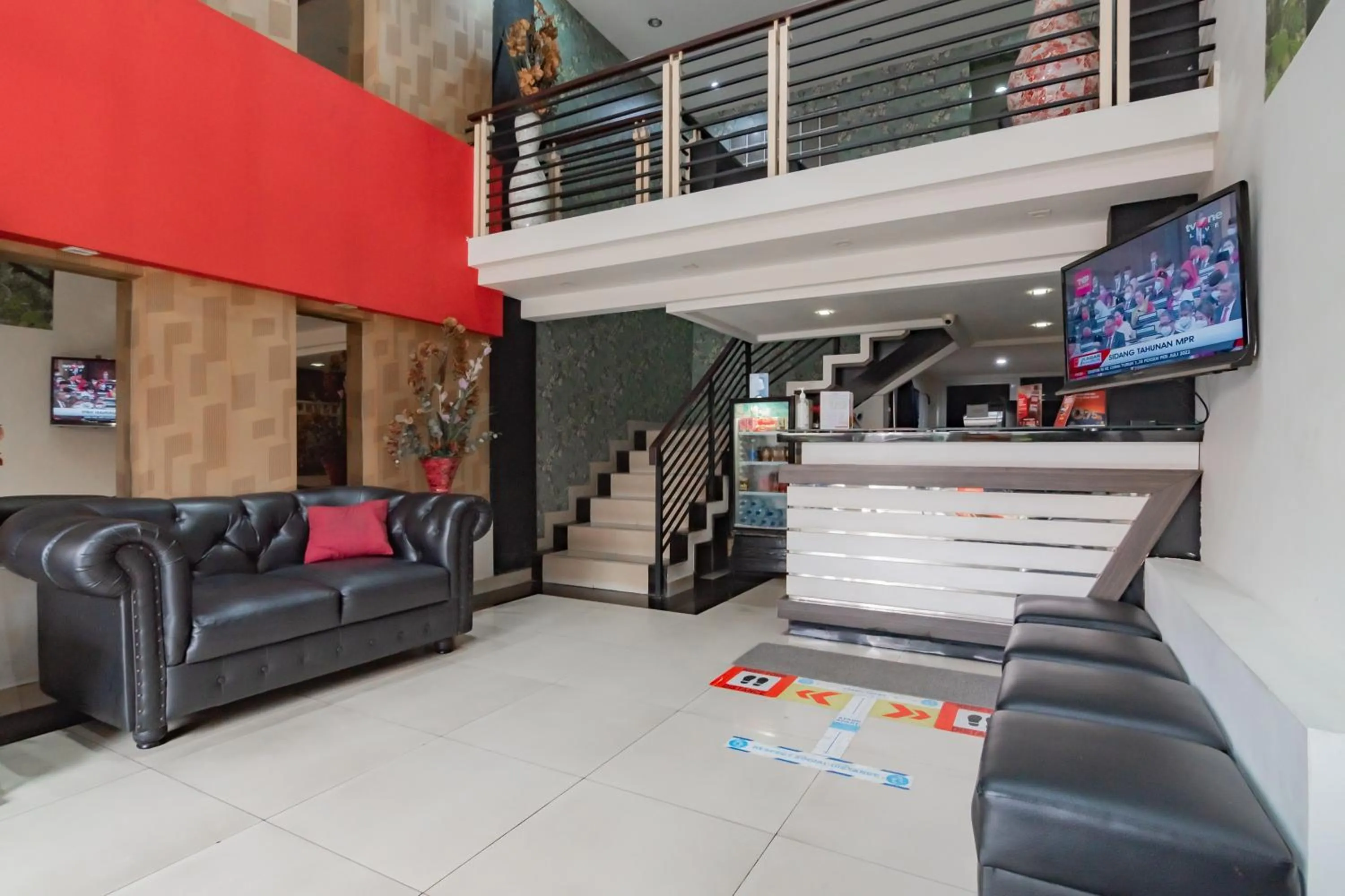 Lobby or reception in RedDoorz near Gedung Sate 2