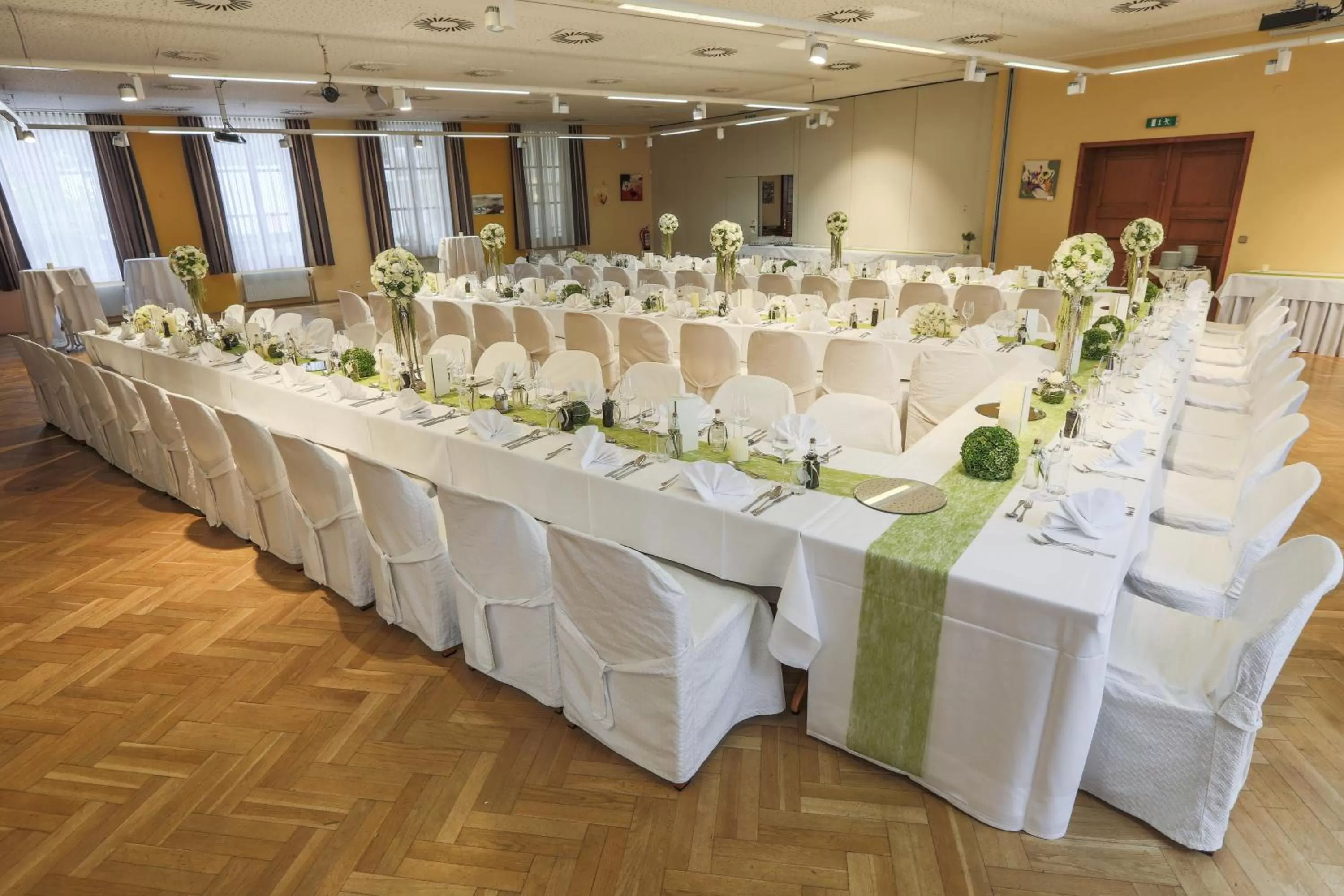 Restaurant/places to eat in Feldkirchnerhof