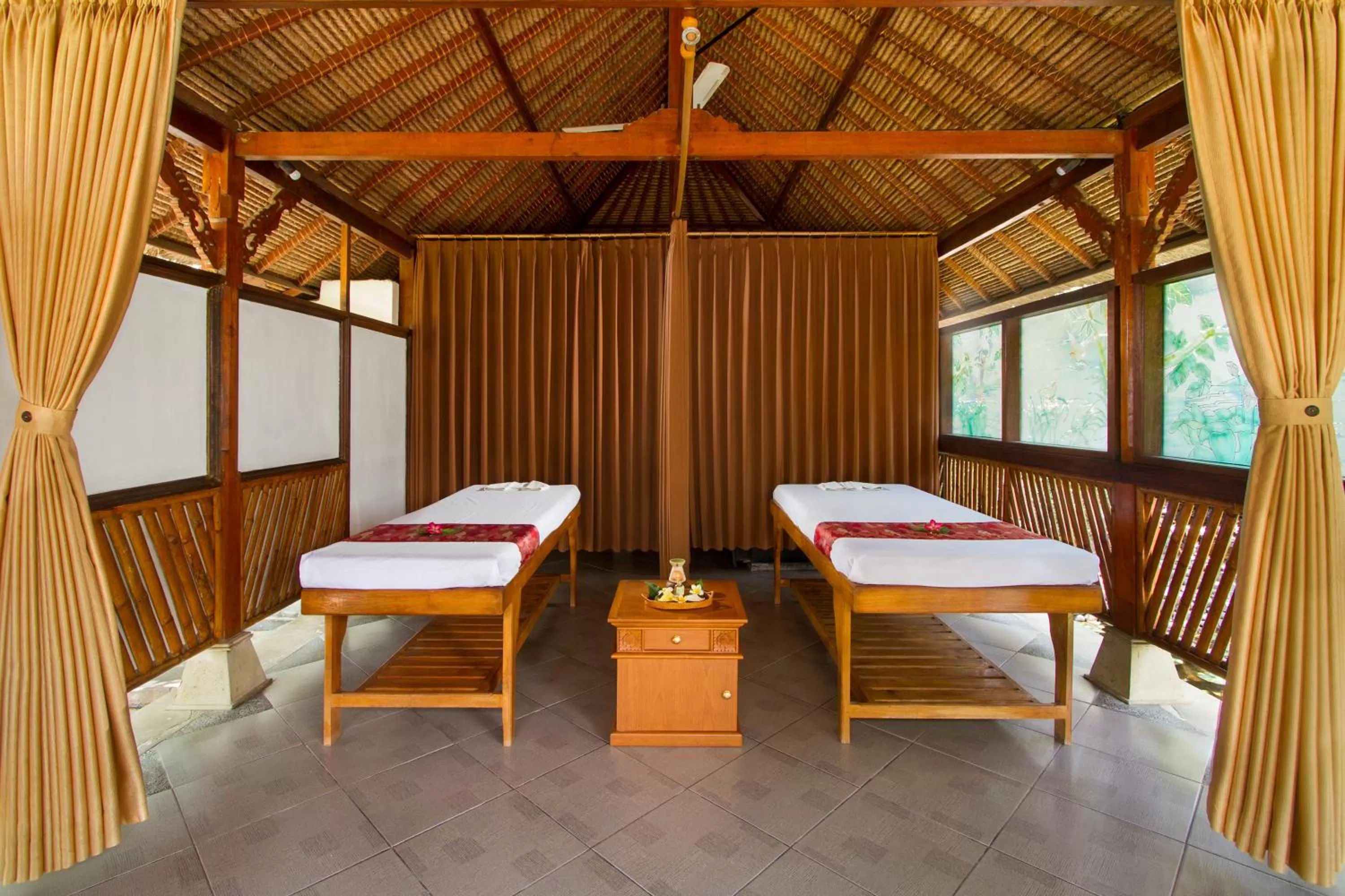 Massage, Bed in Bali Taman Beach Resort & Spa Lovina