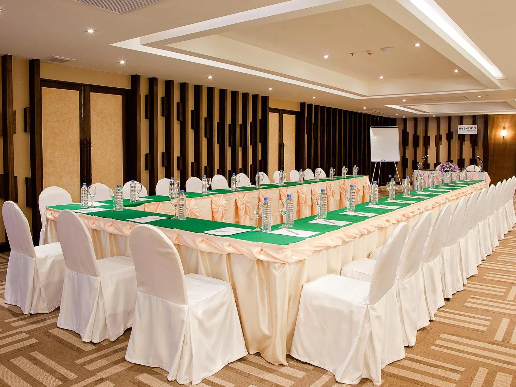 Banquet/Function facilities in Graceland Khaolak Beachfront Resort