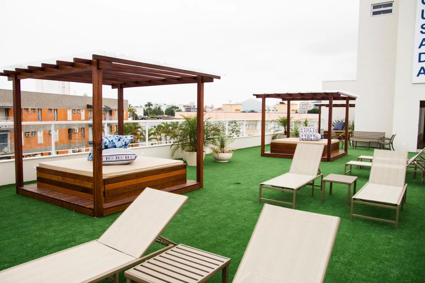 Garden, Swimming Pool in Pousada Villa Di Enzo