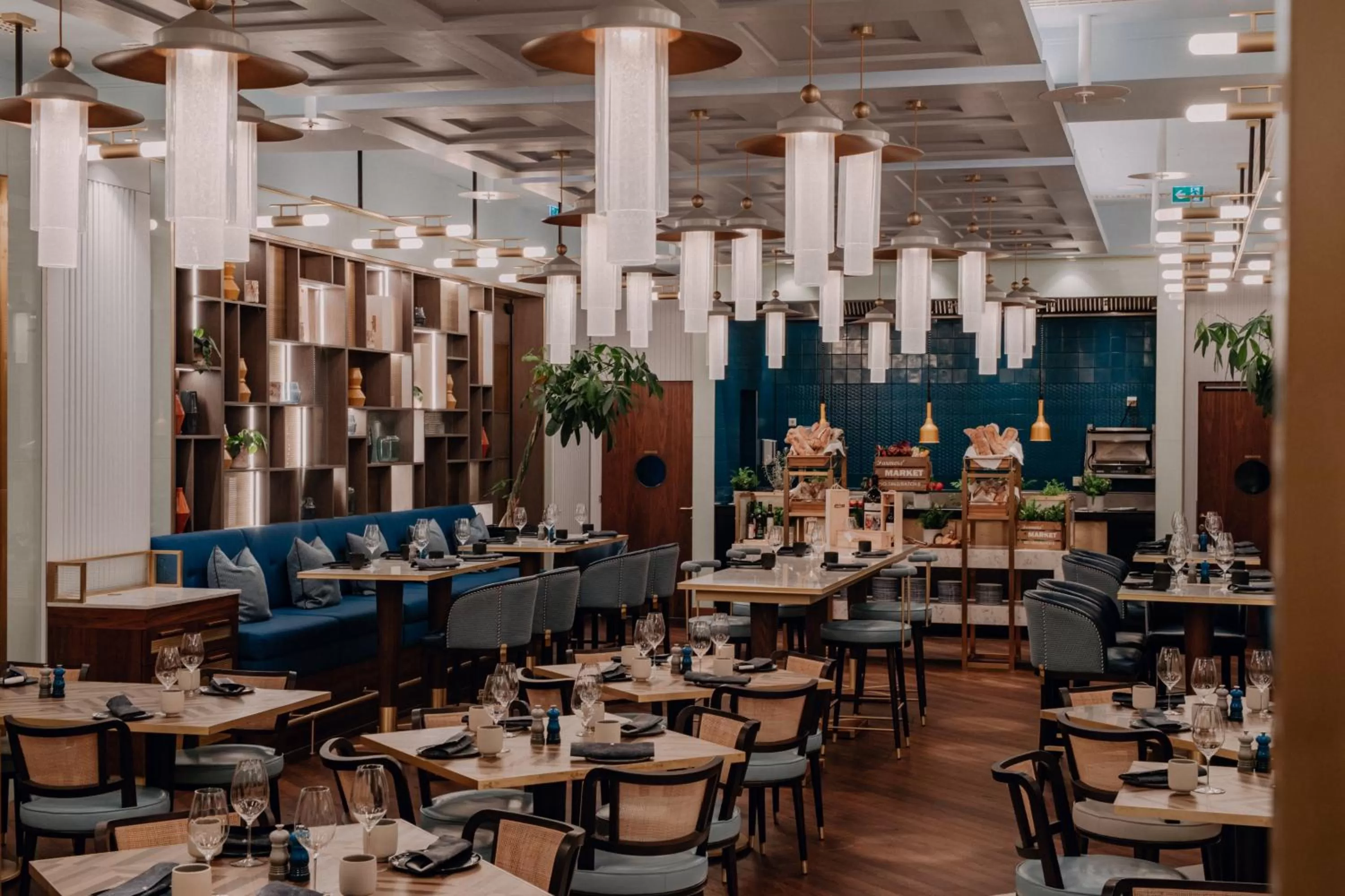 Restaurant/places to eat in Hilton Vienna Park