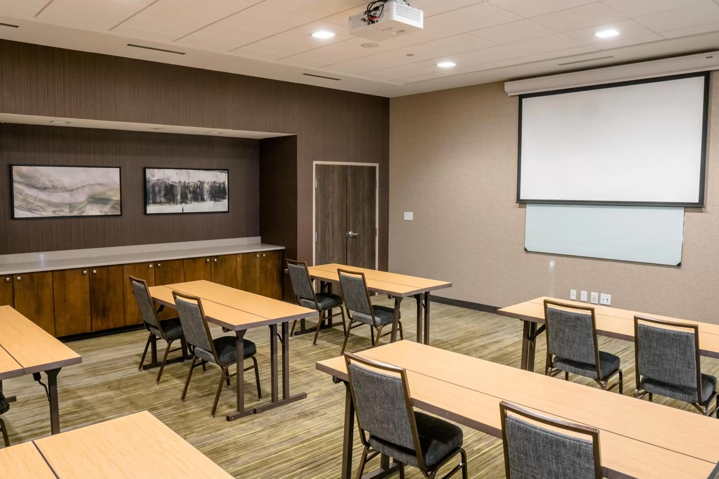 Business facilities in Courtyard by Marriott Fargo