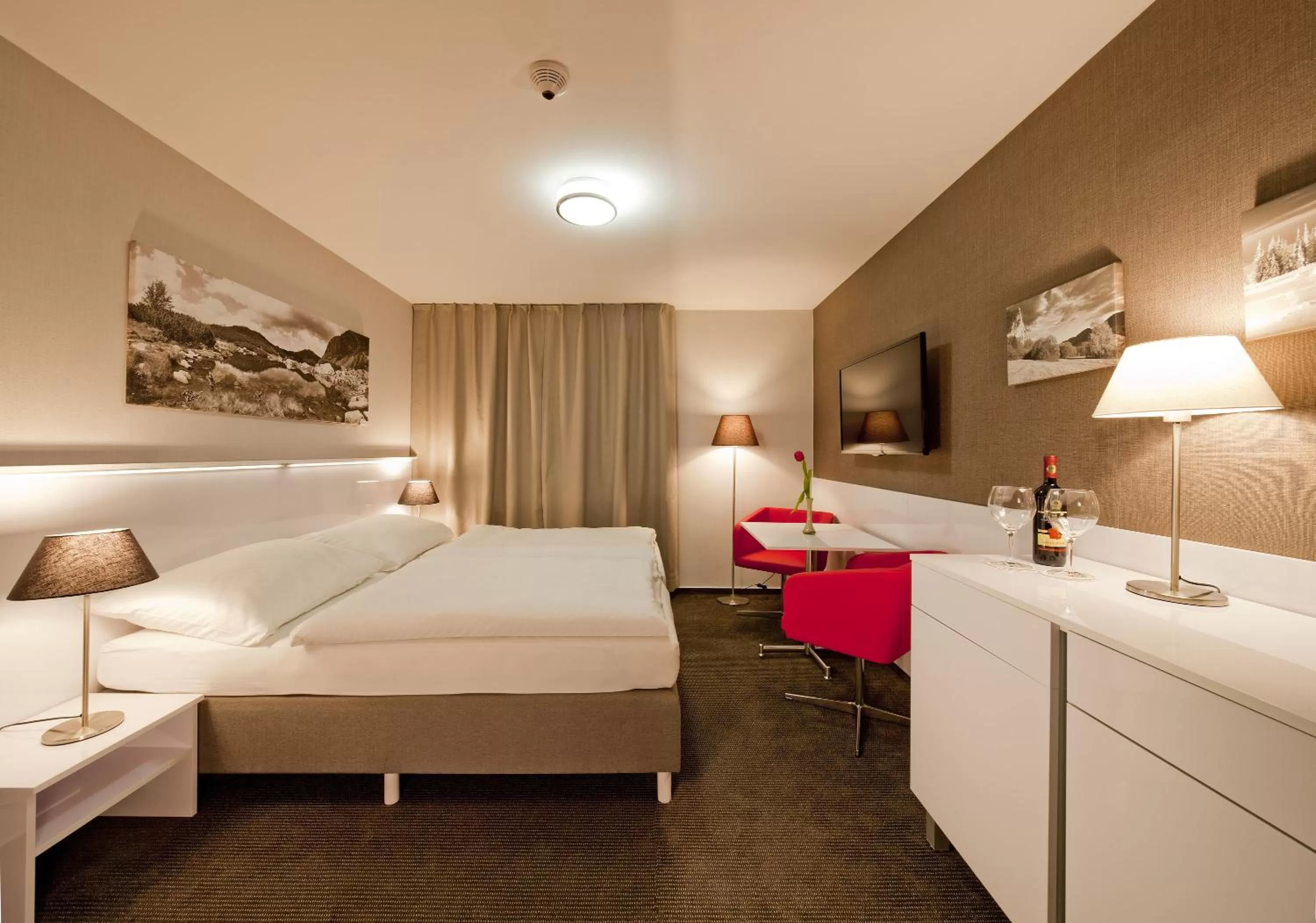 Photo of the whole room, Bed in Top Penzión Marína