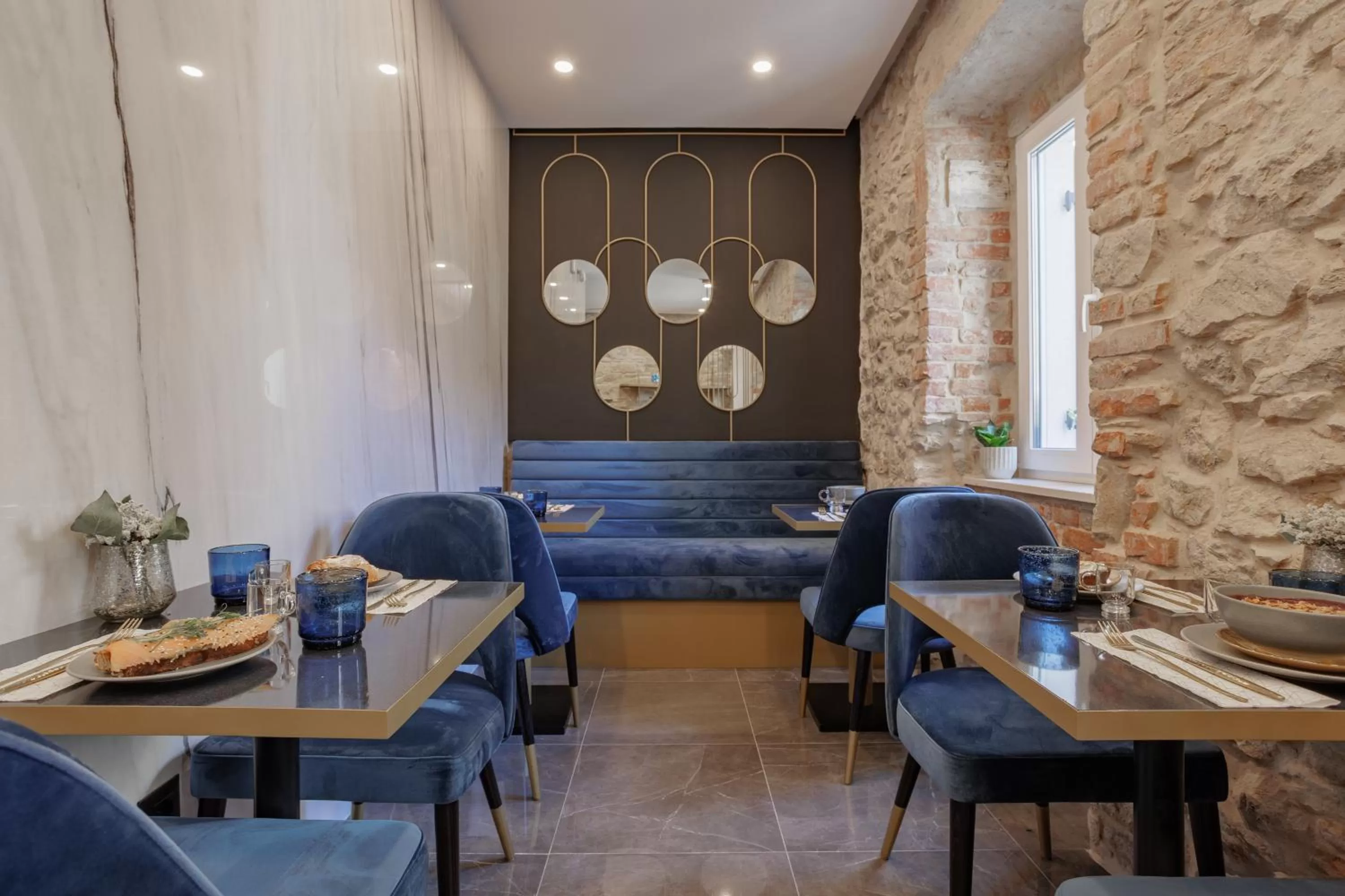 Lobby or reception in Heritage Rooms Split Olympic Dream