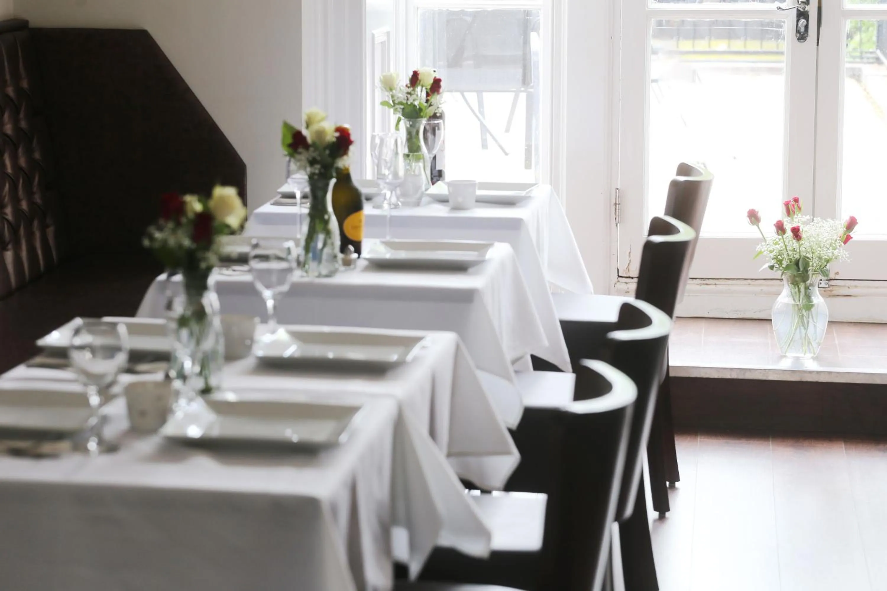 Restaurant/places to eat in Hotel Tia