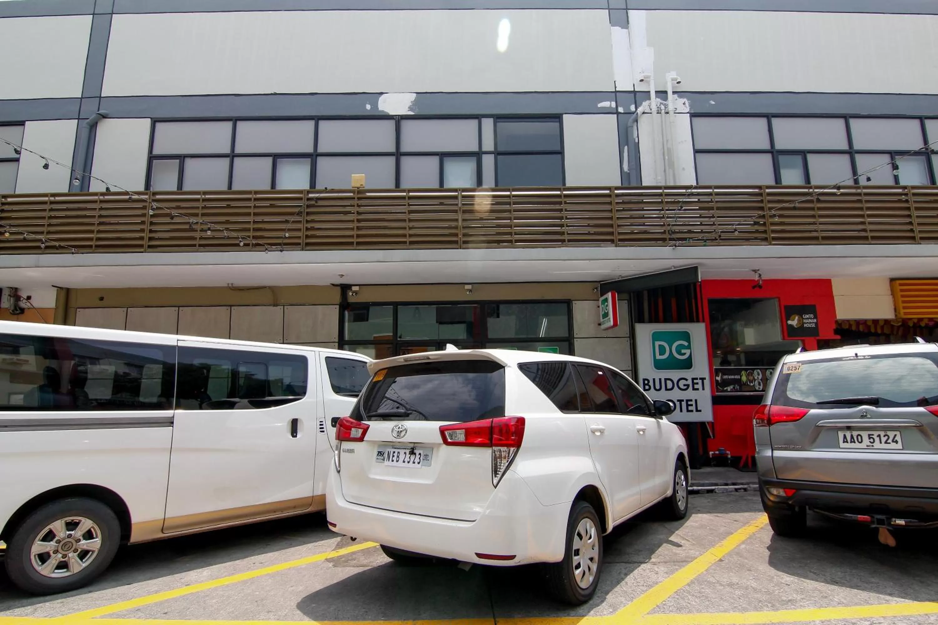 Parking in DG Budget Hotel Salem