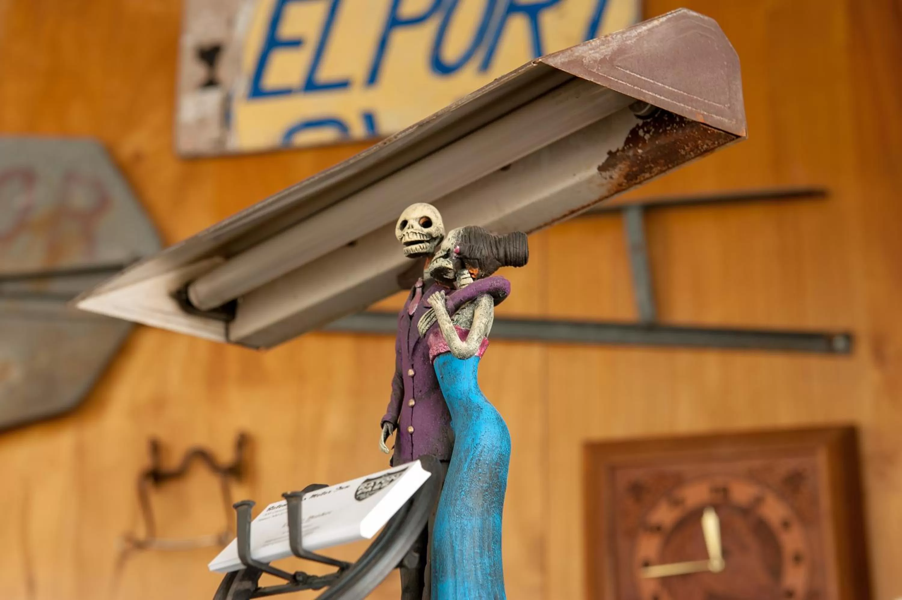 Decorative detail in Raton Pass Motor Inn