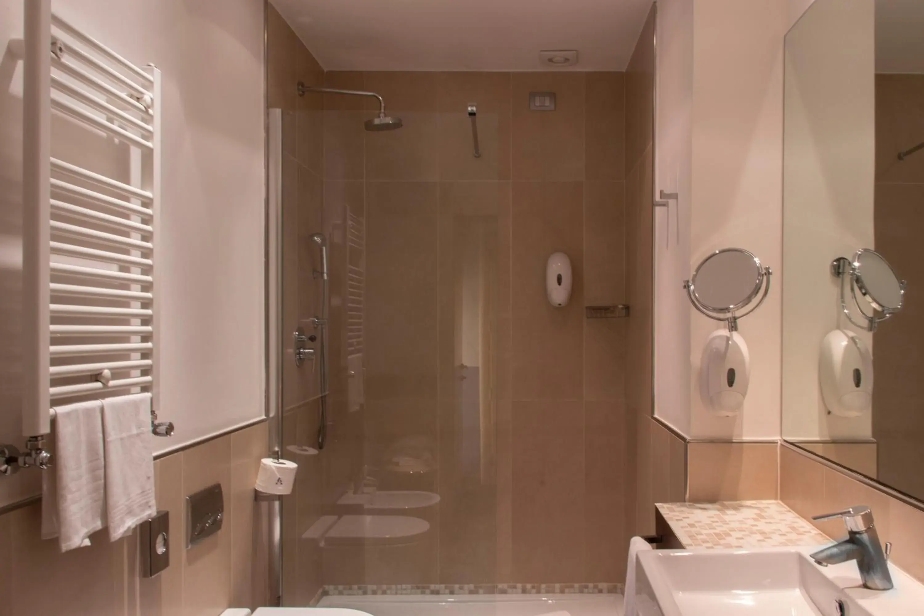 Standard Double Room in Smy Bologna Centrale Standard Double Room in Smy Bologna Centrale