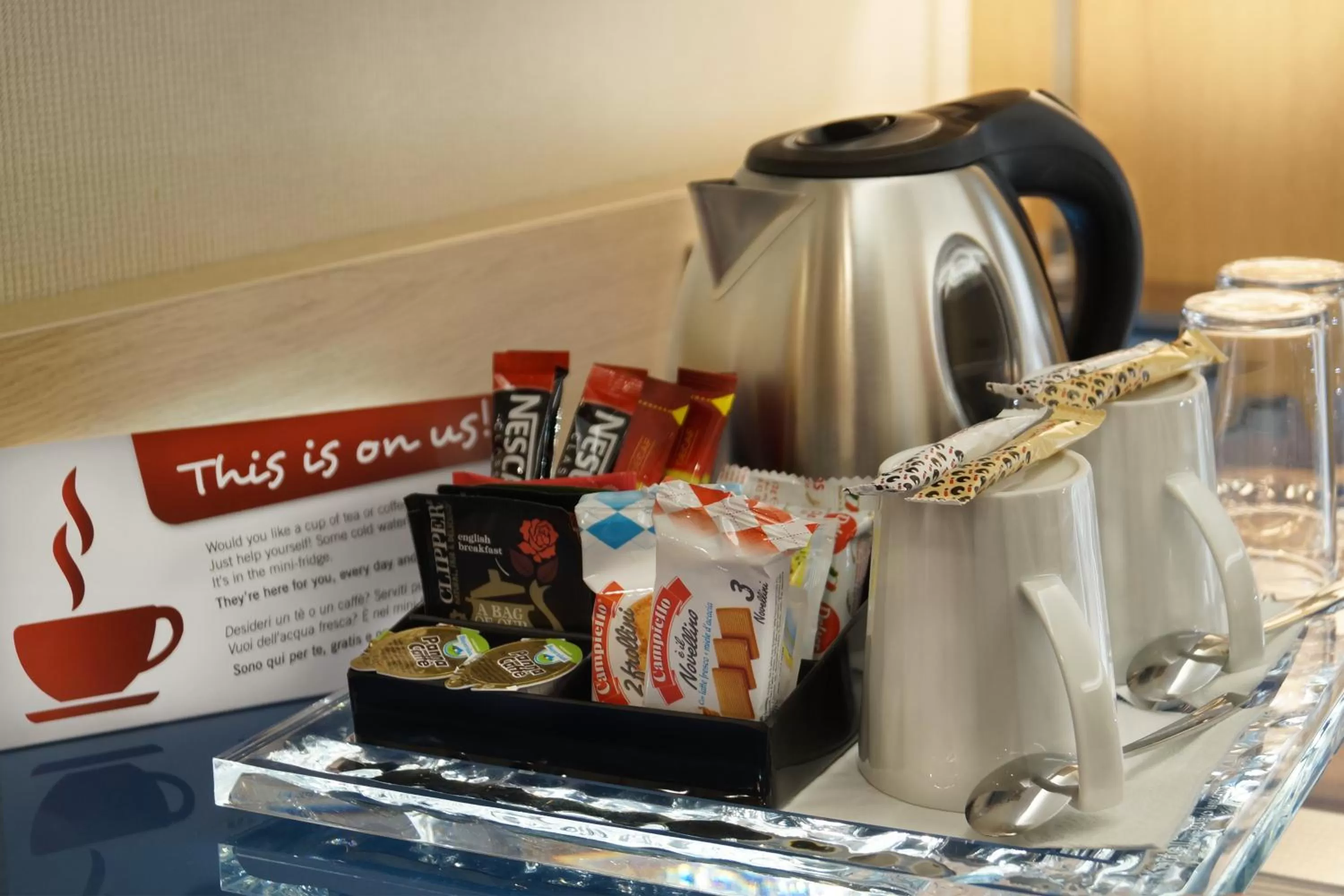 Coffee/tea facilities in iQ Hotel Roma