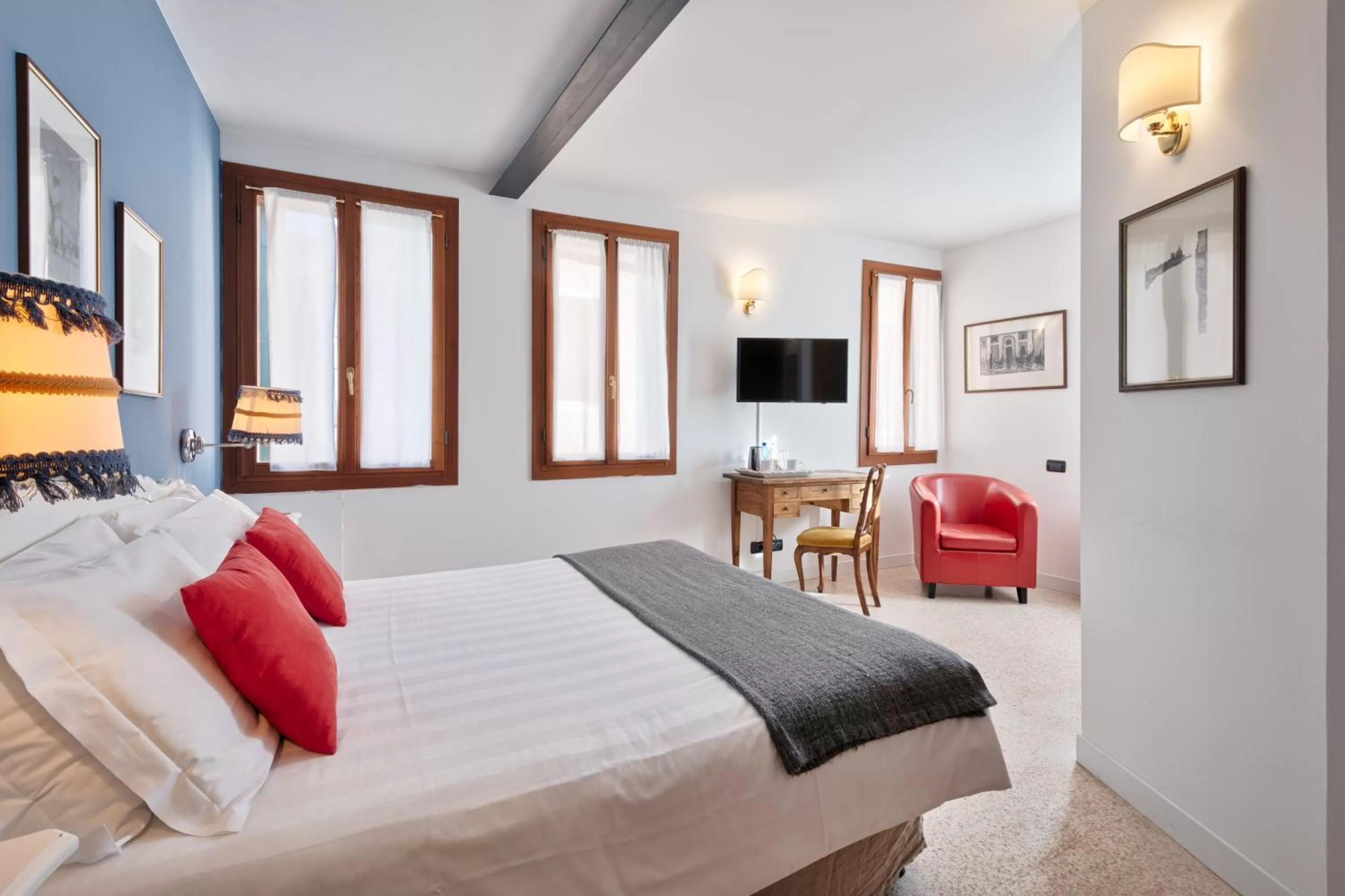 Photo of the whole room in Ca' Fontanea