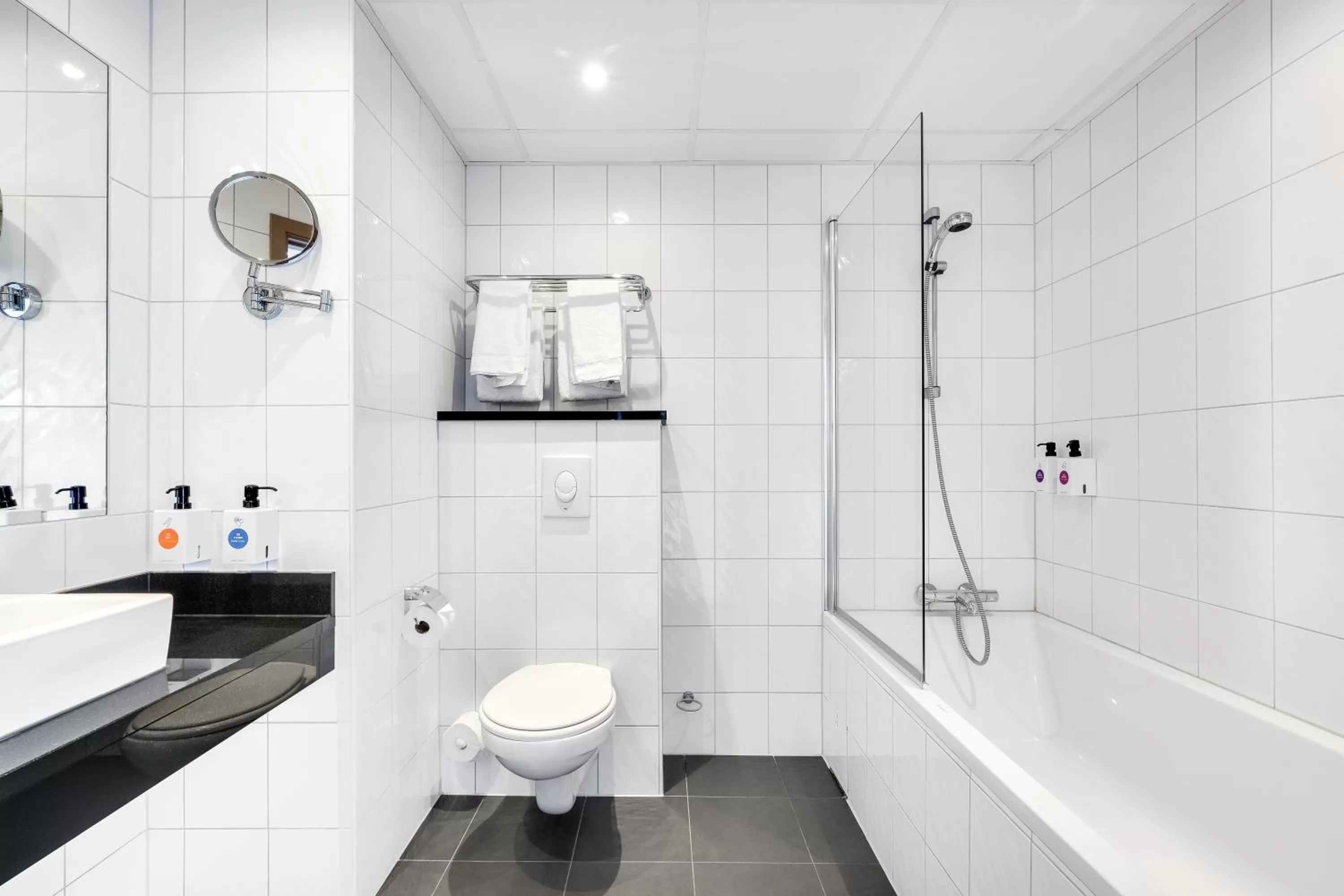 Bathroom in Quality Hotel Residence