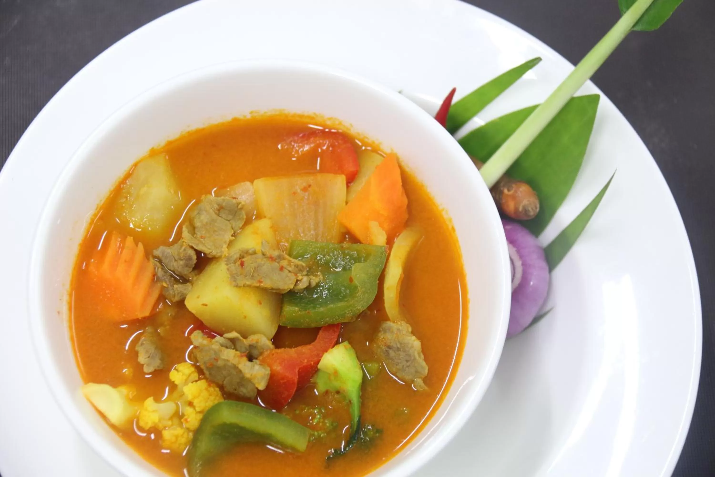 Food and drinks in White Corner Hotel