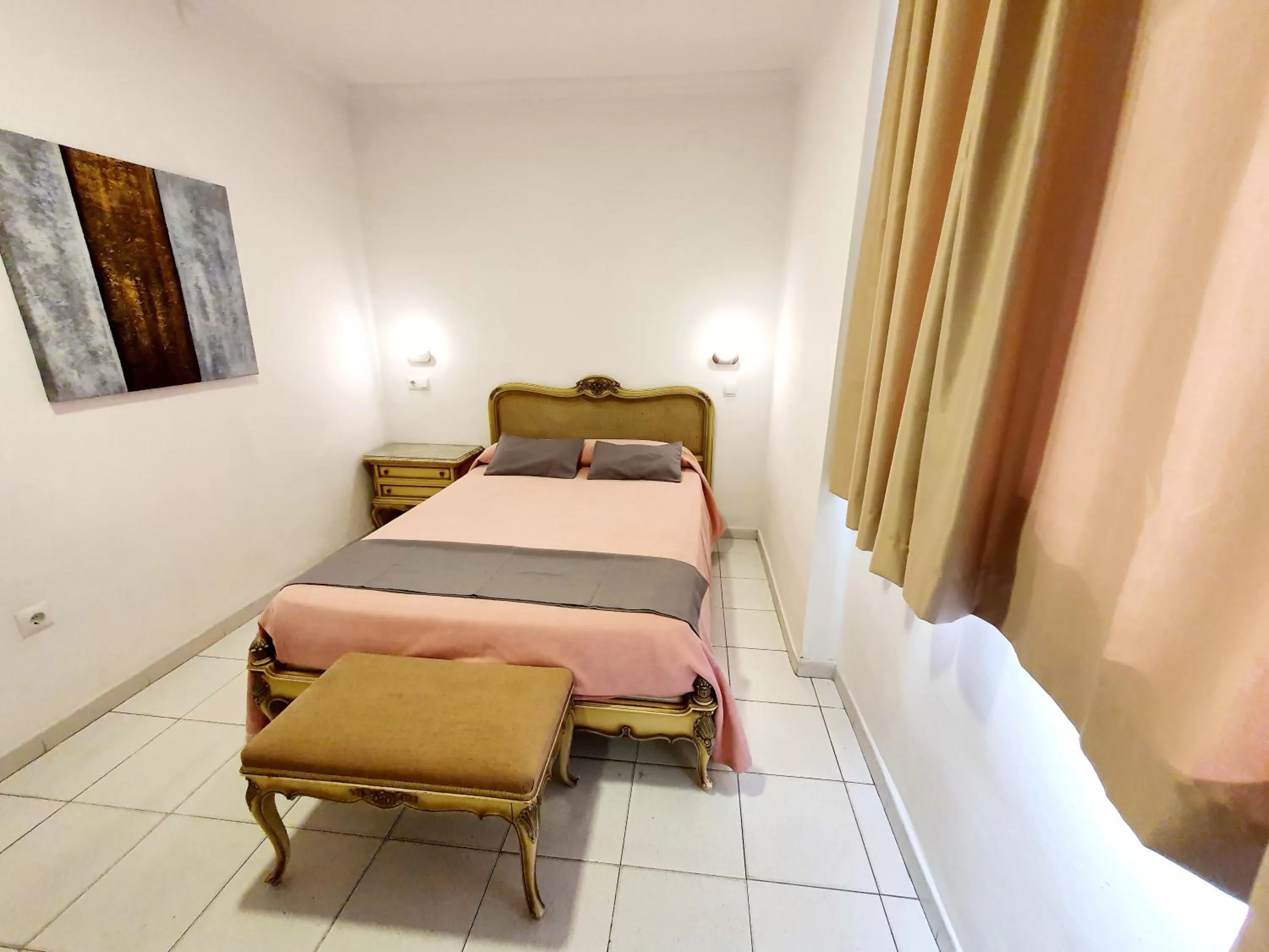 Photo of the whole room, Bed in Hotel Marítimo Urban