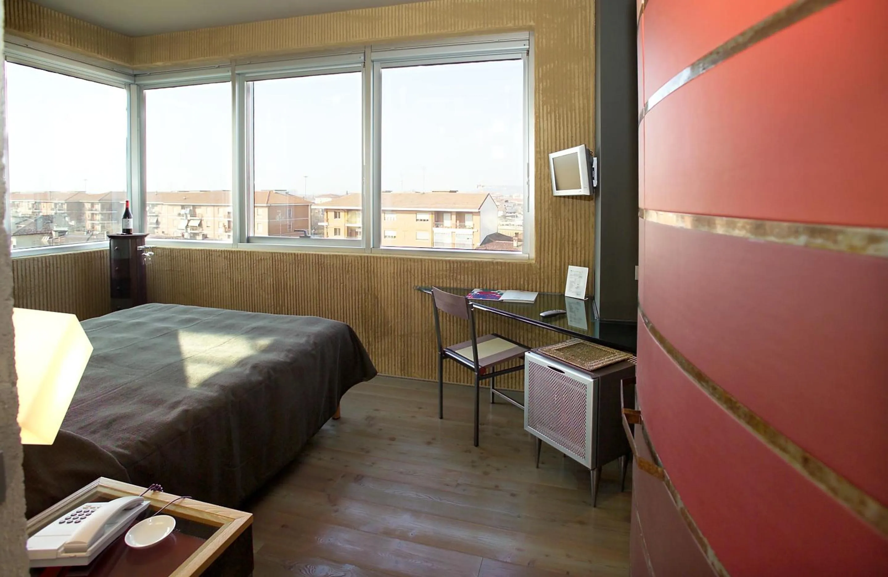 Day, Bed in Albergo Cantine Ascheri