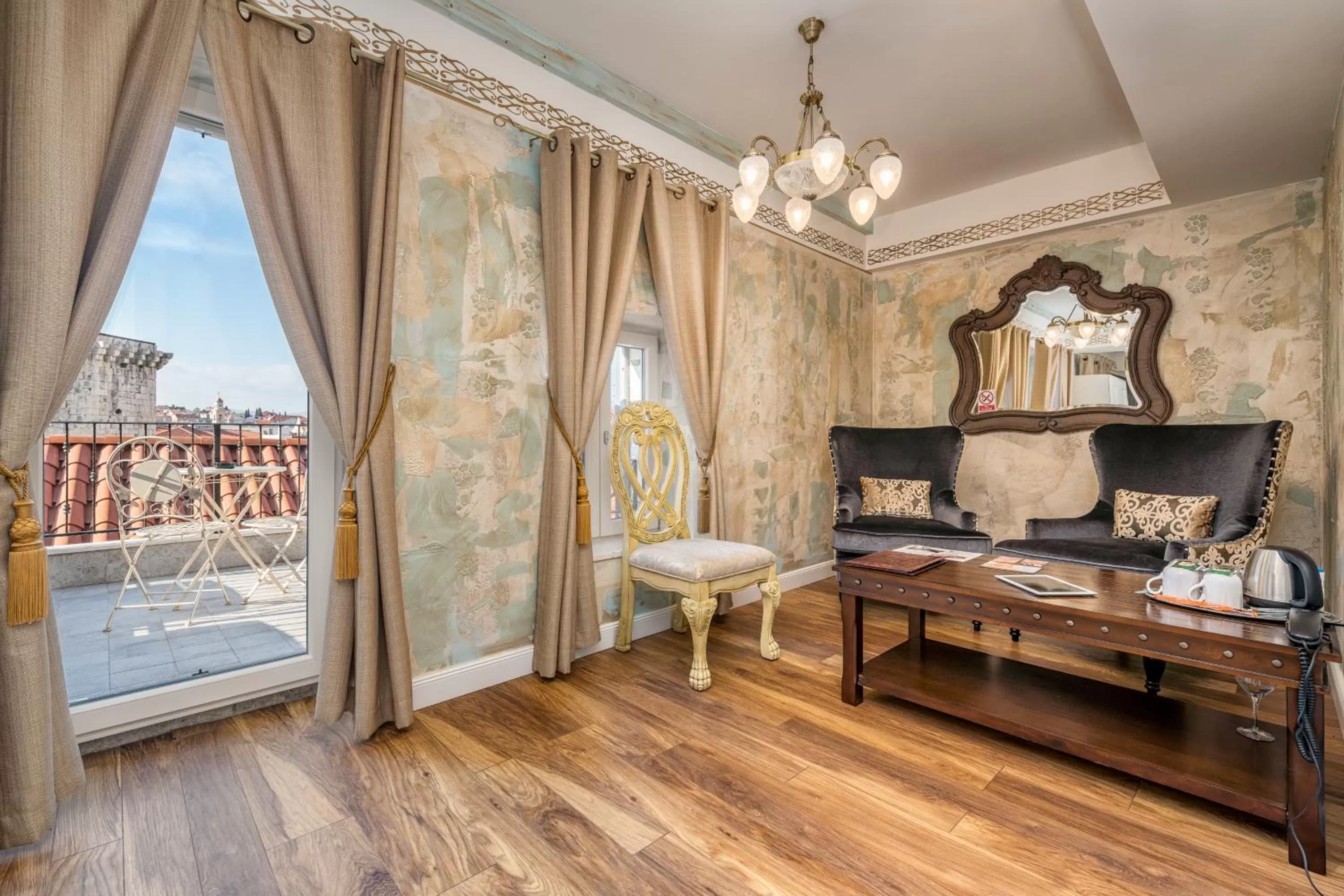 Bed in Plaza Marchi Old Town - MAG Quaint & Elegant Boutique Hotels