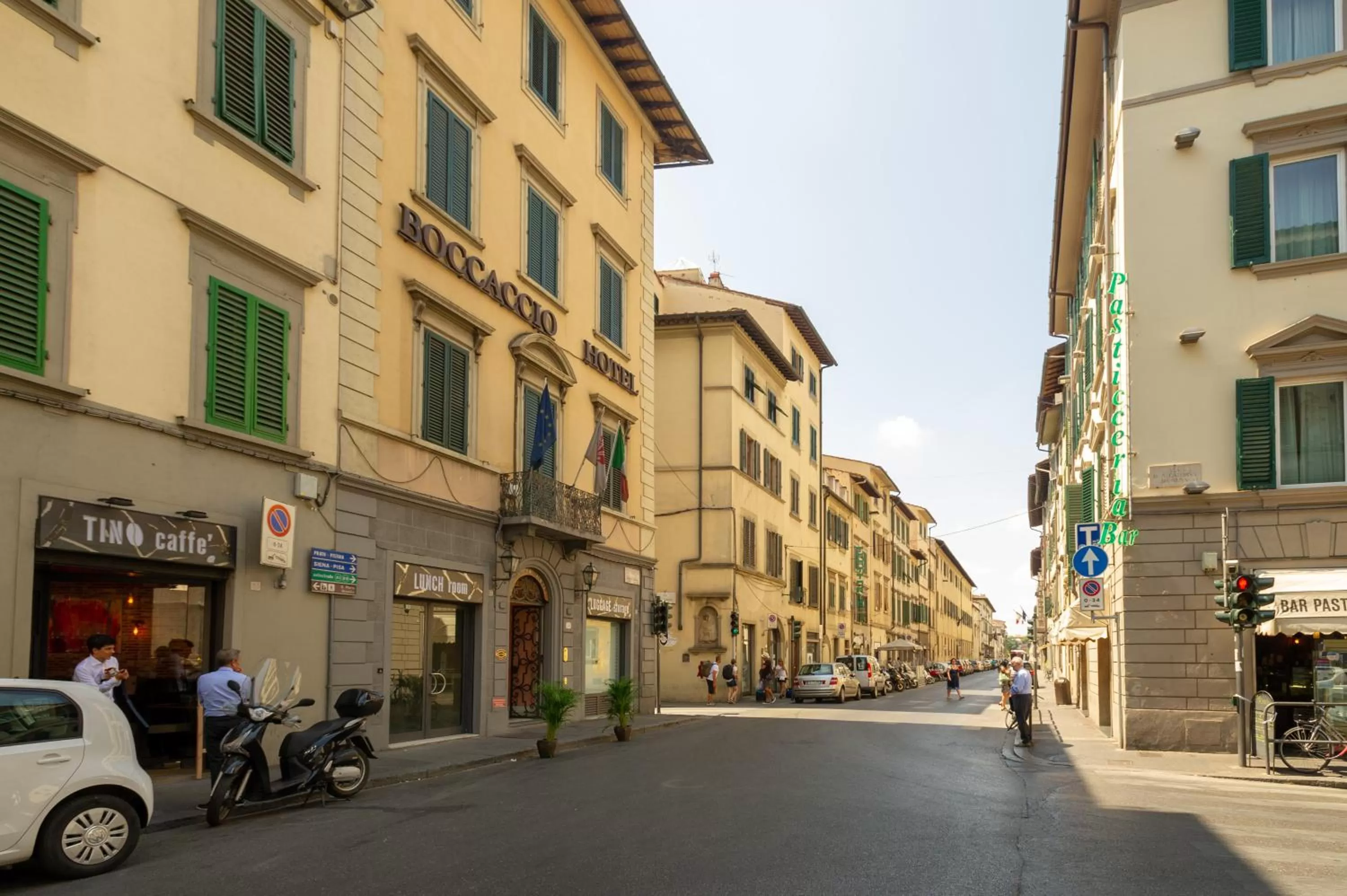 Property building in Hotel Boccaccio