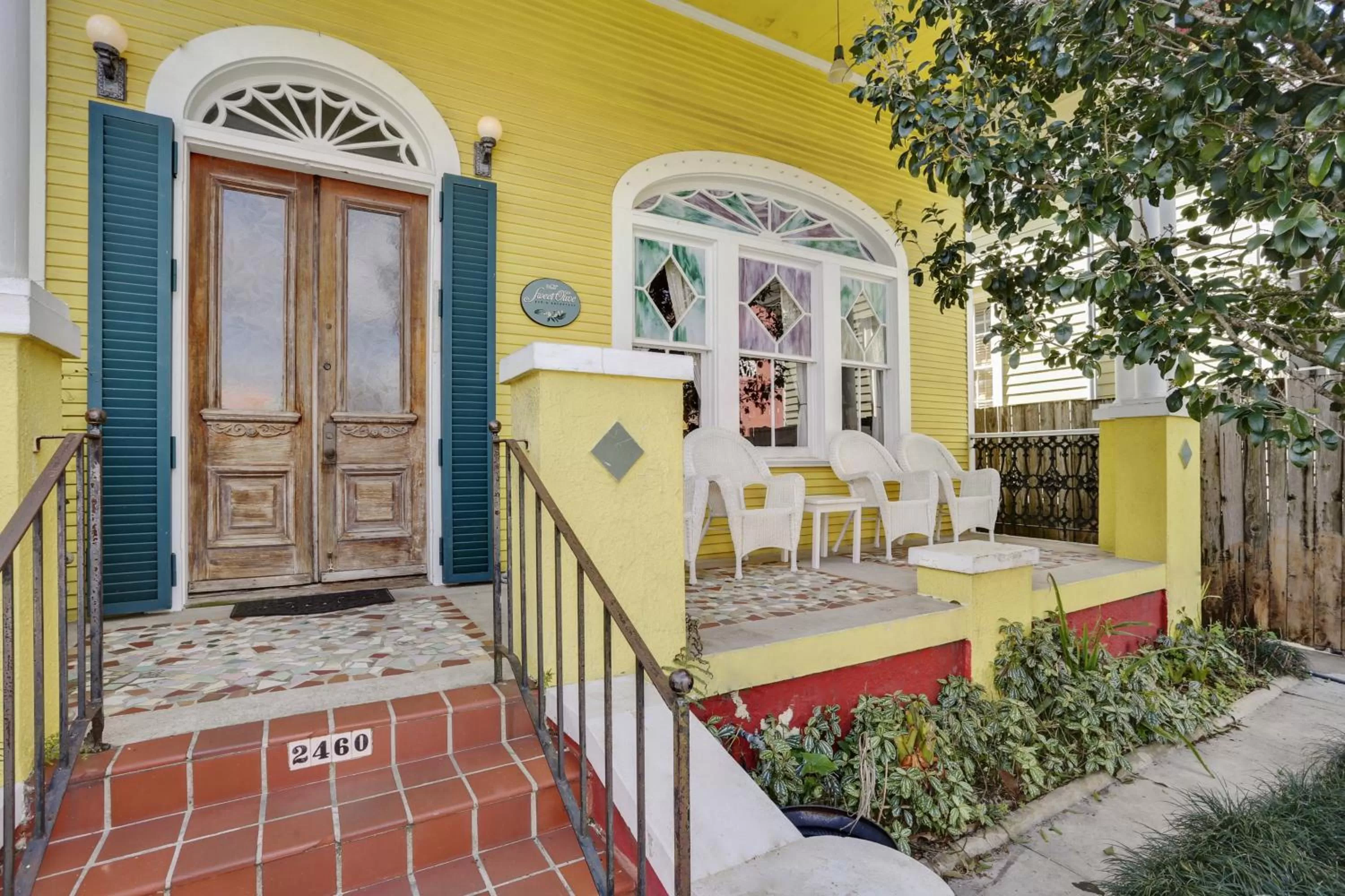 Facade/entrance in Auld Sweet Olive Bed and Breakfast