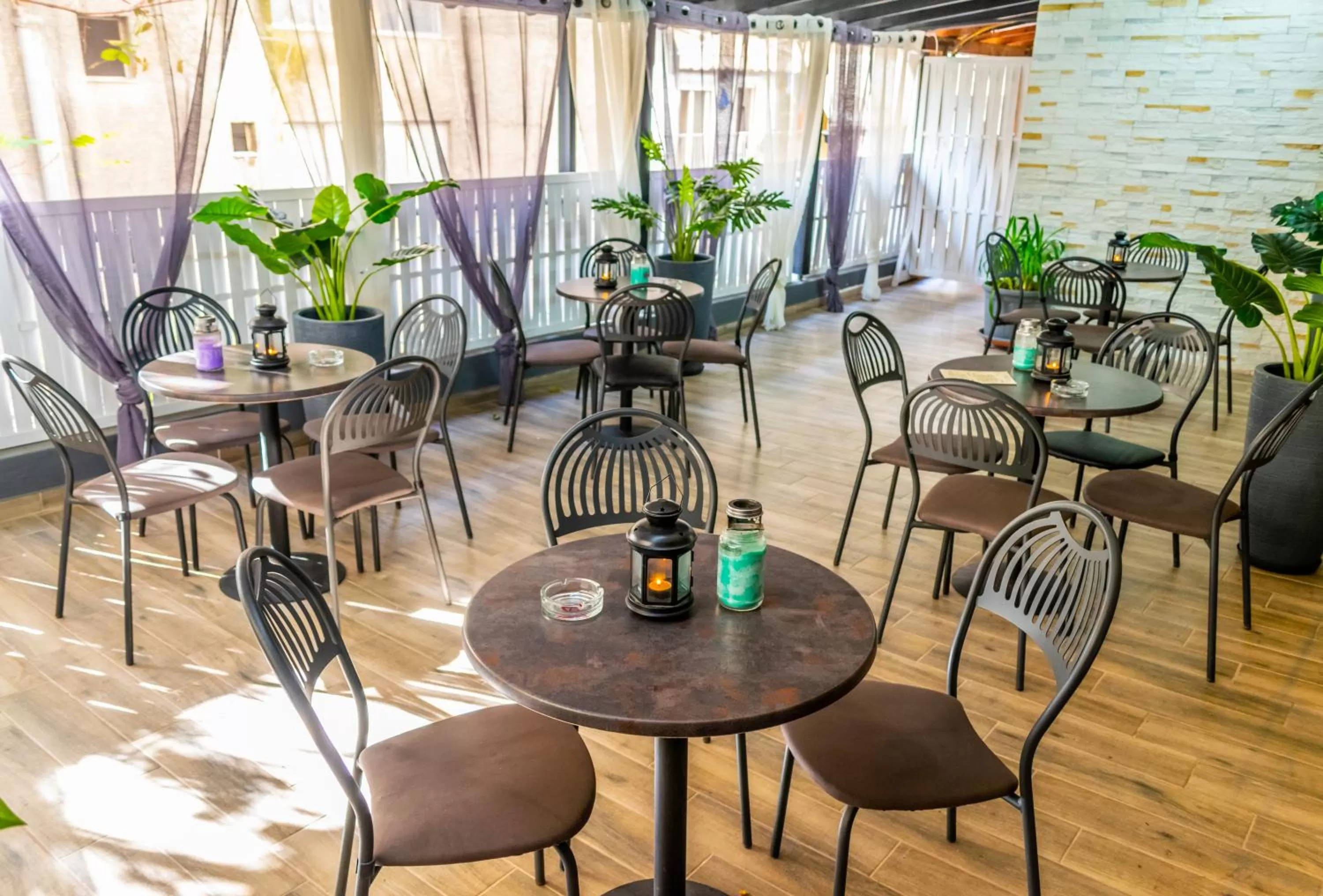 Restaurant/places to eat in Vergina Hotel