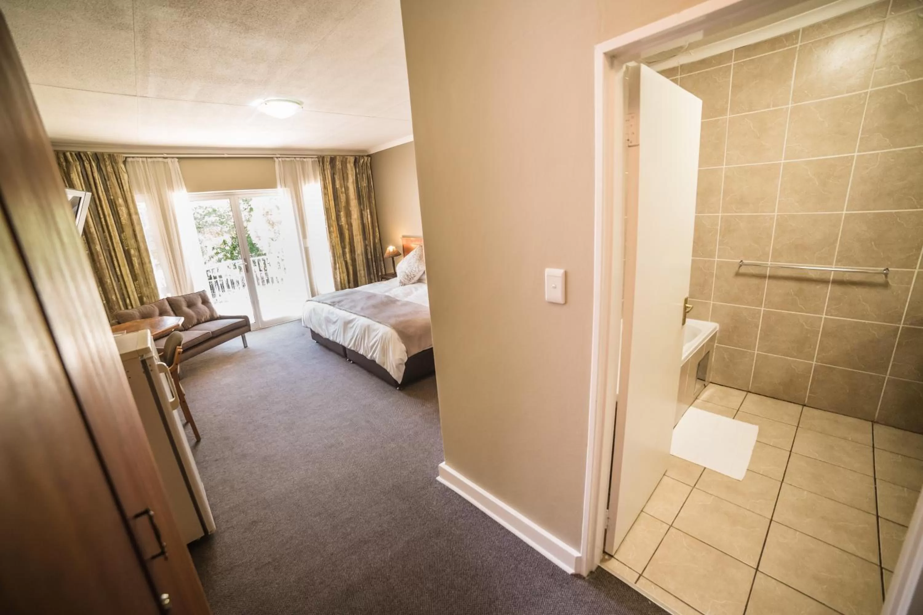 Photo of the whole room in Acacia Guesthouse Klerksdorp