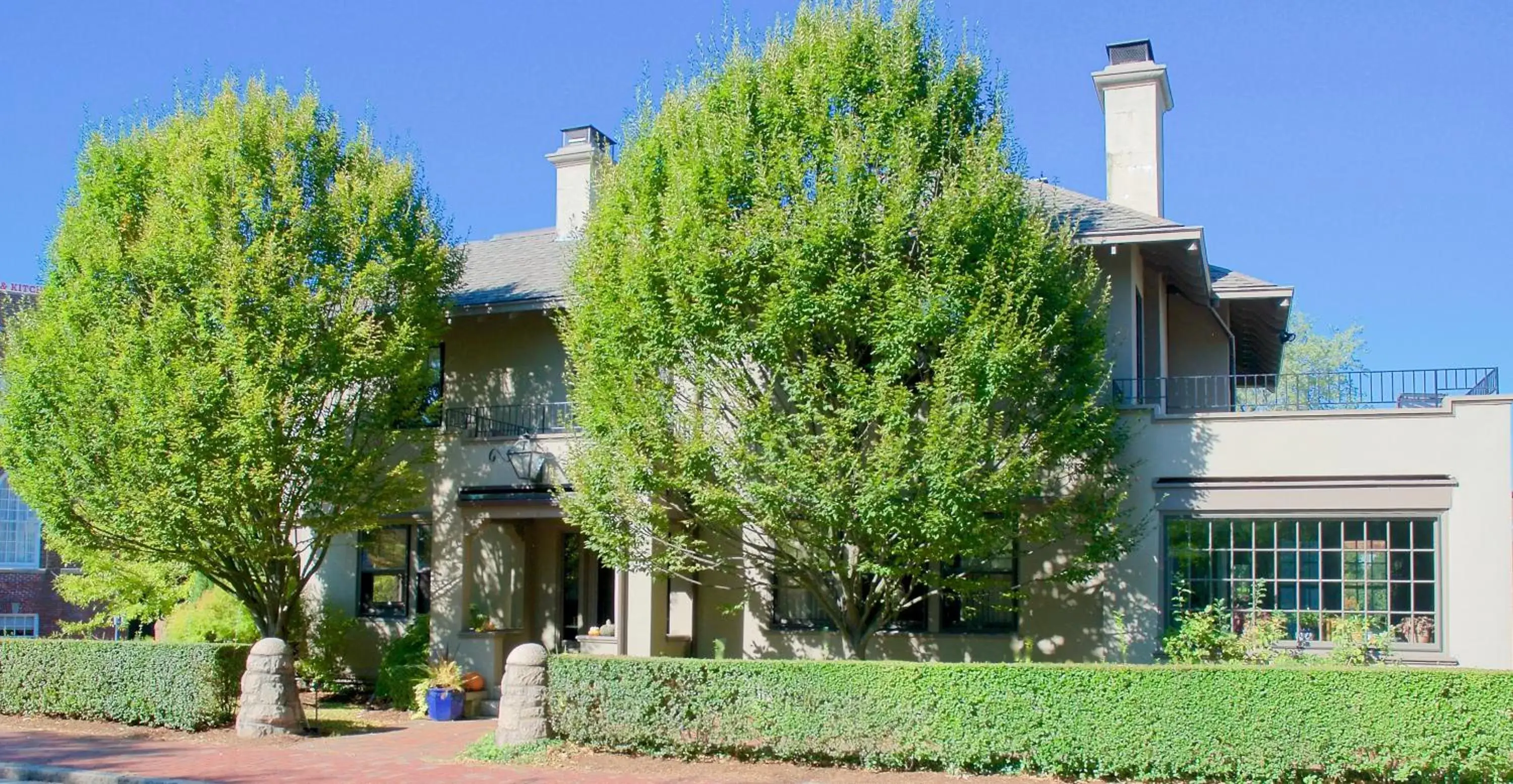 Facade/entrance, Property Building in Hilltop Inn Facade/entrance, Property Building in Hilltop Inn