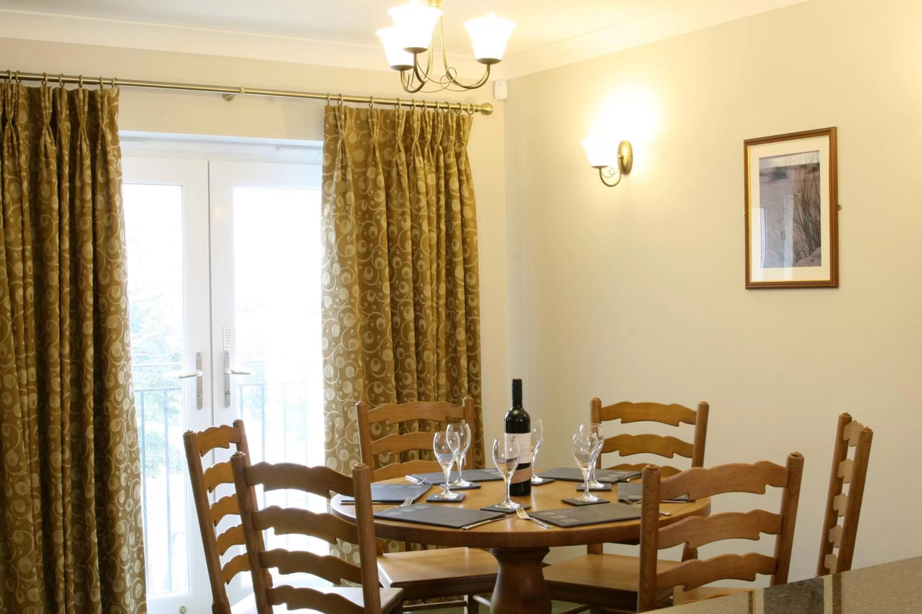 Dining area in Porth Veor Manor Villas & Apartments