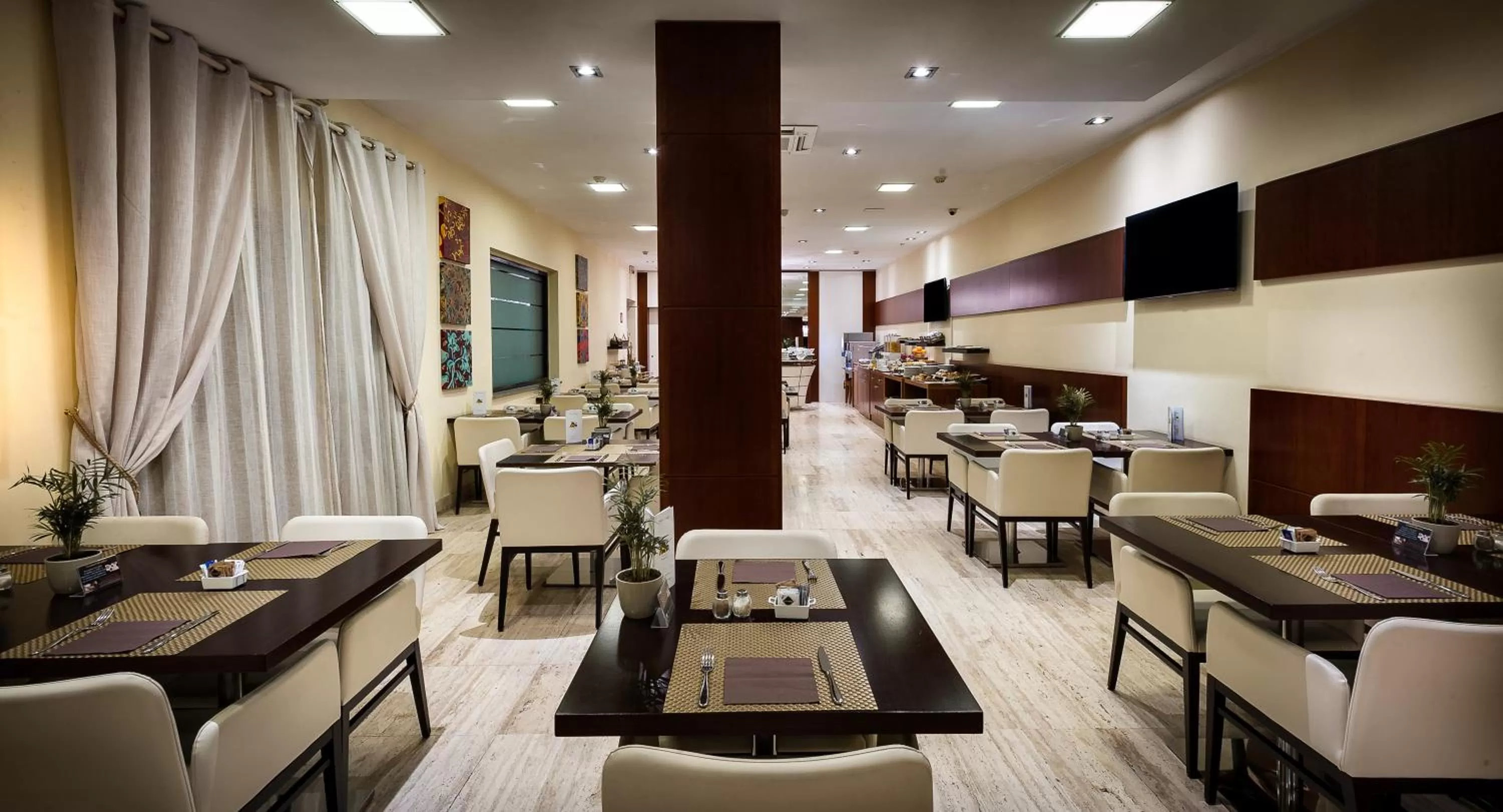 Buffet breakfast in Hotel dei Cavalieri Caserta - La Reggia