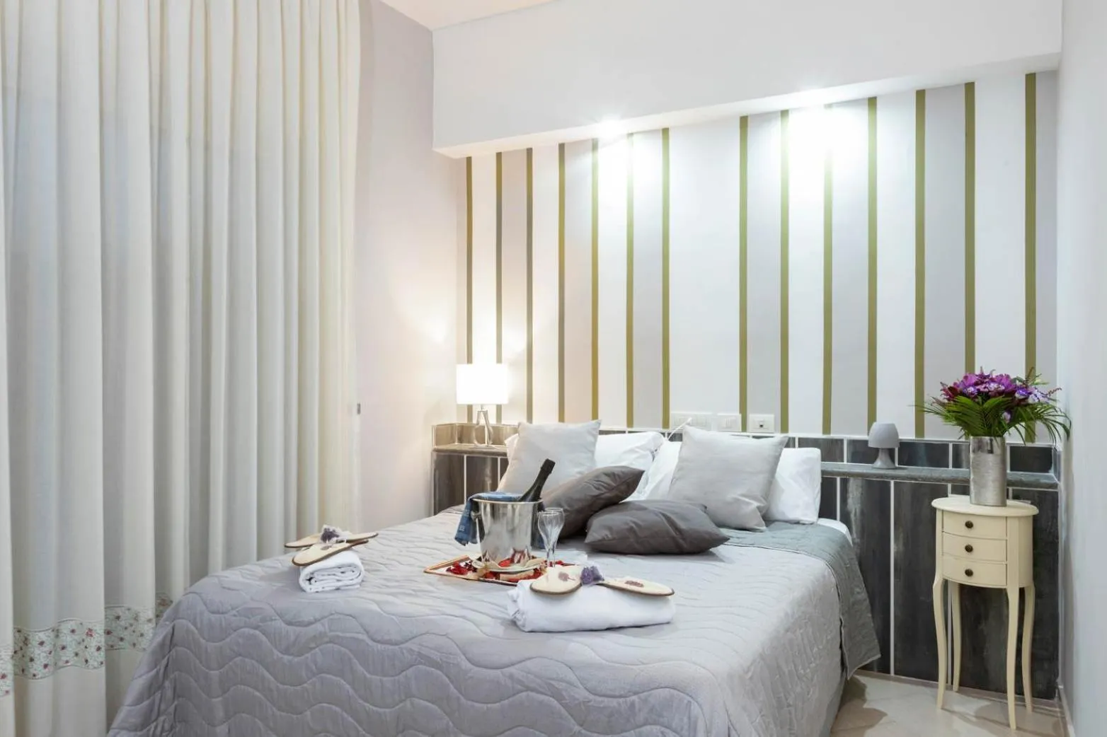 Bed in Hotel San Paolo