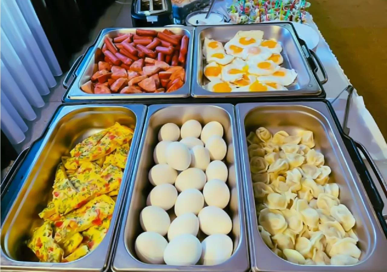 Buffet breakfast in Hotel Shumon