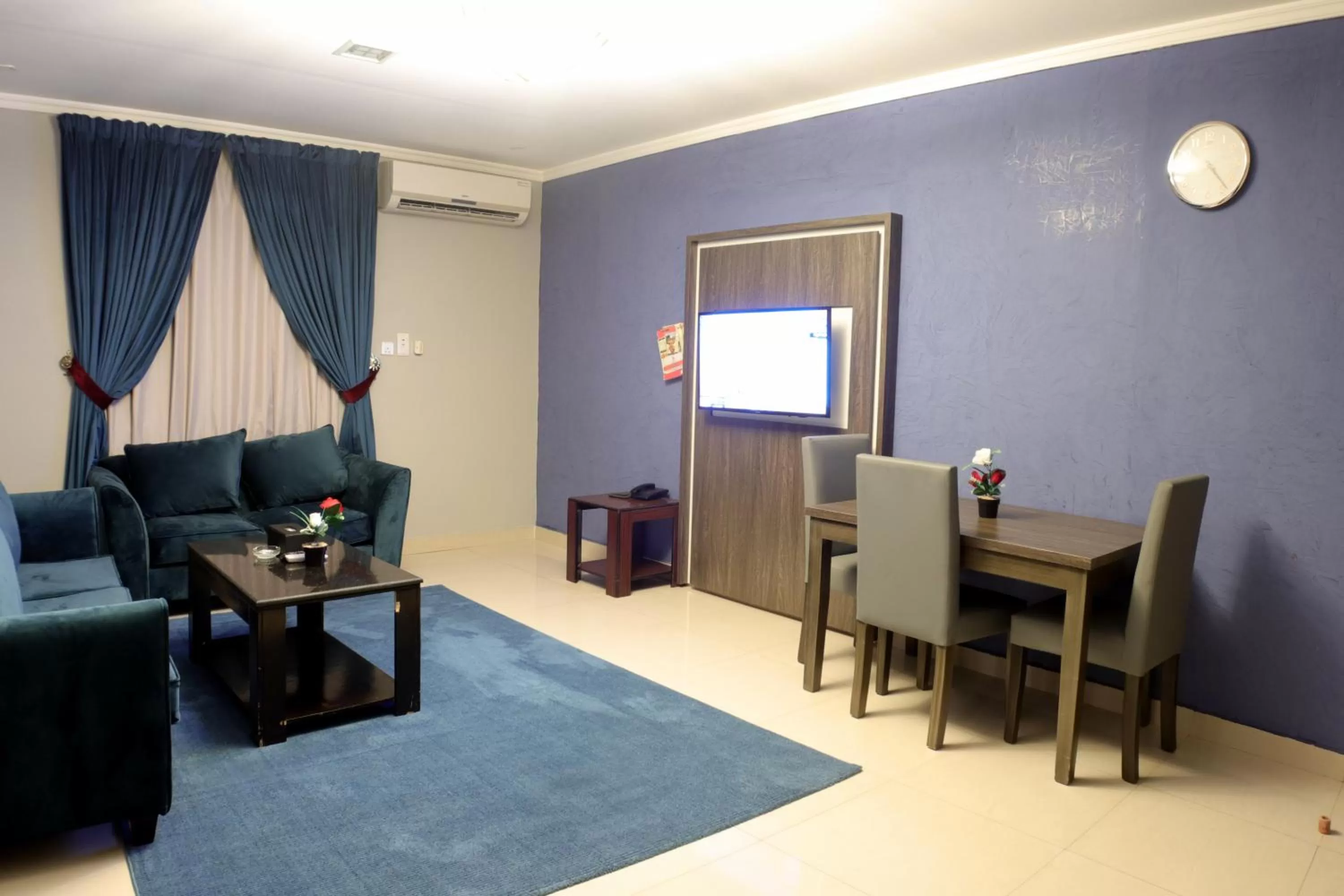 TV and multimedia in Maskan Al Dyafah Hotel Apartments