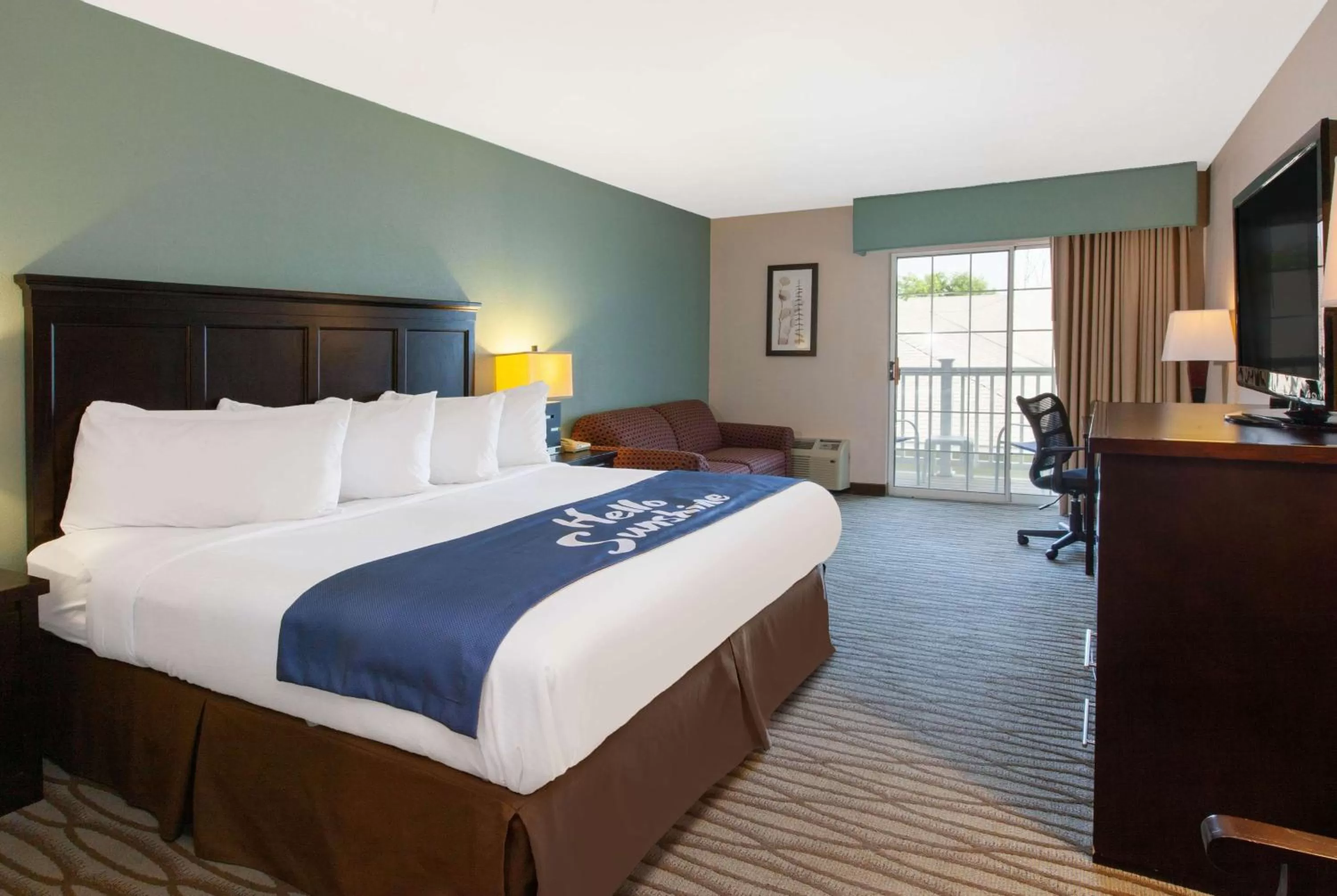 Bed in Days Inn by Wyndham Petoskey