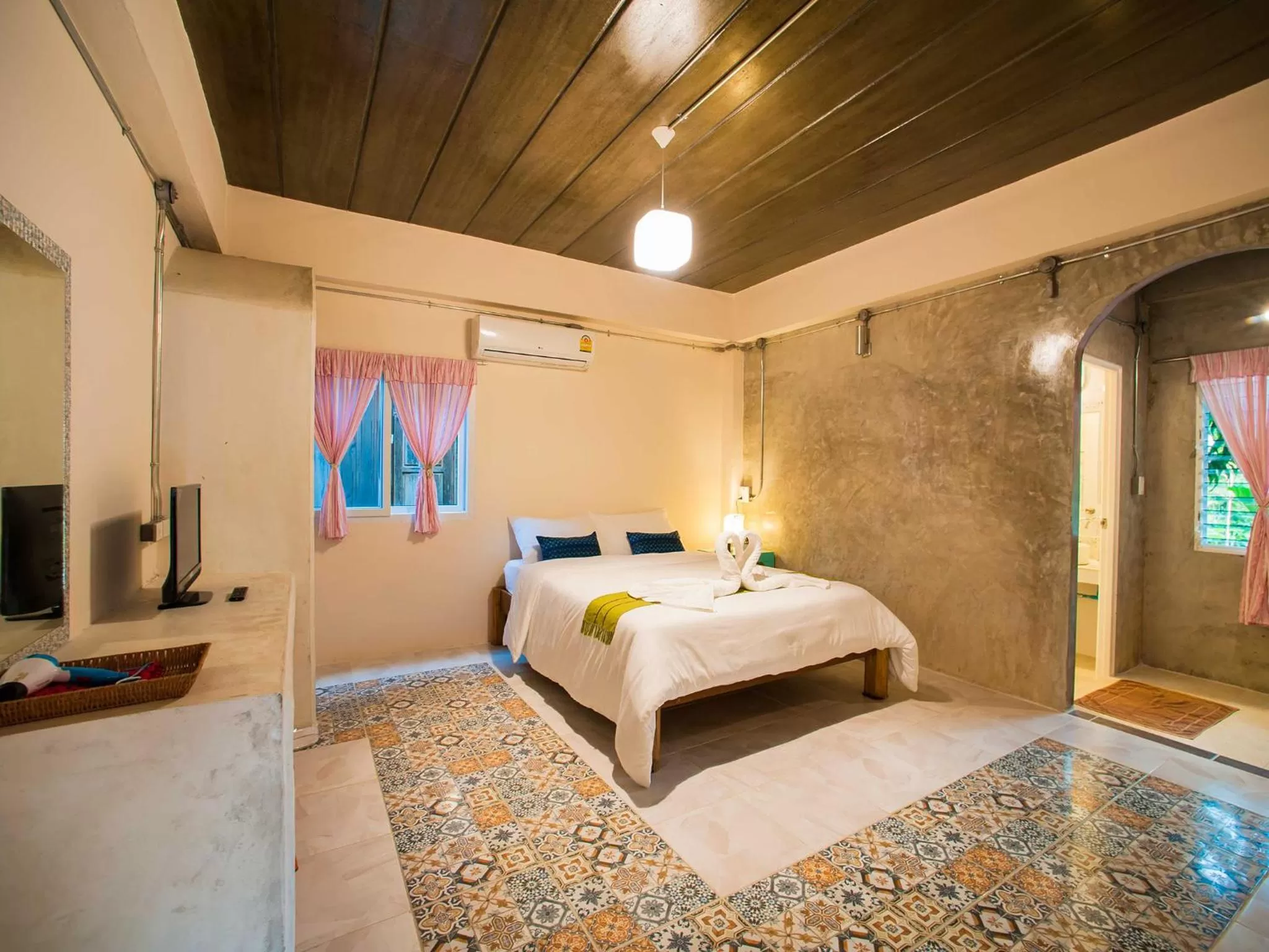 Bedroom, Bed in Baan Chokdee Pai Resort